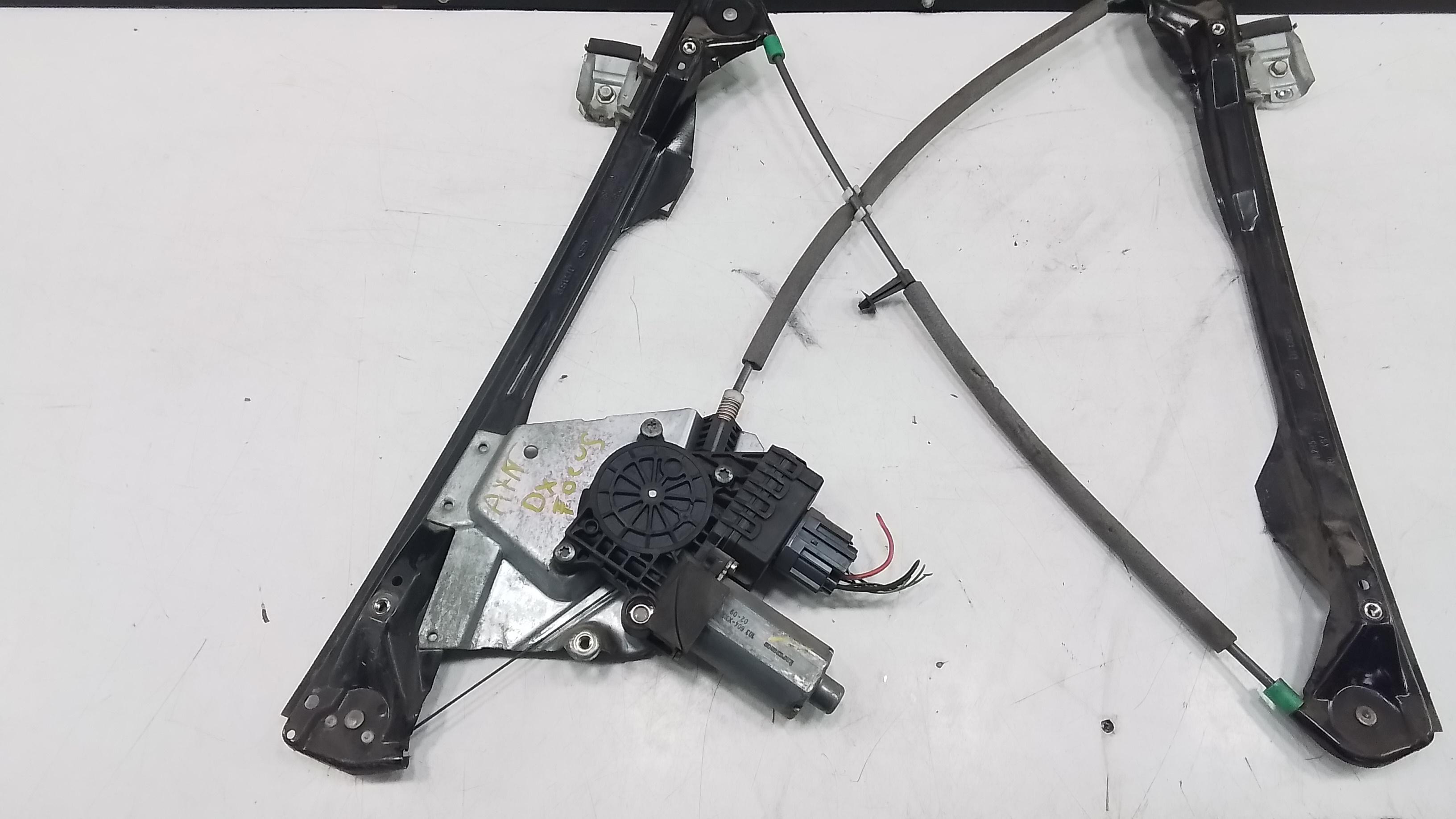 CREMAGLIERA ANTERIORE DESTRA FORD Focus Berlina 2° Serie (01>04)