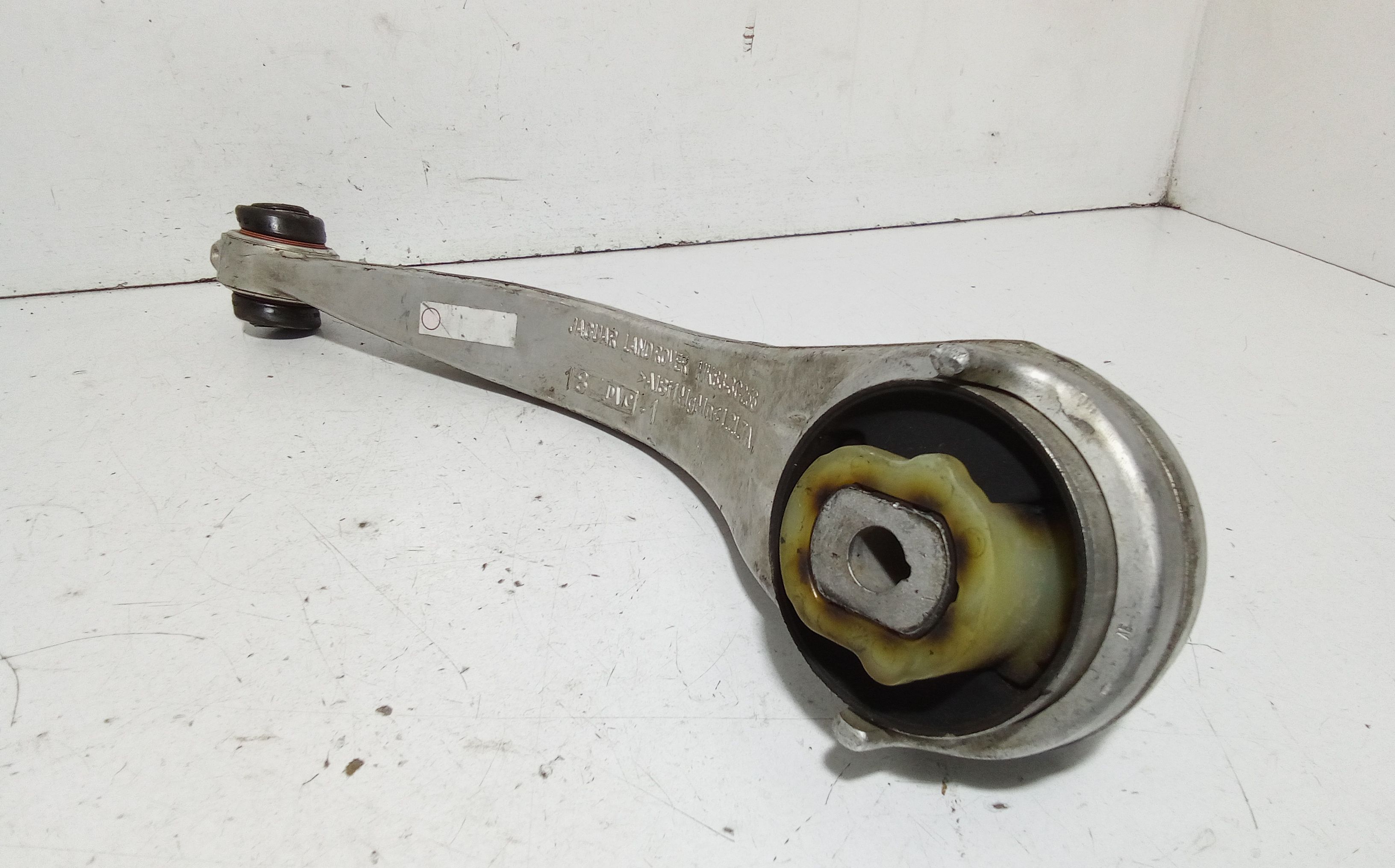 Braccio Oscillante anteriore Sinistro JAGUAR F-Pace Serie (16>)