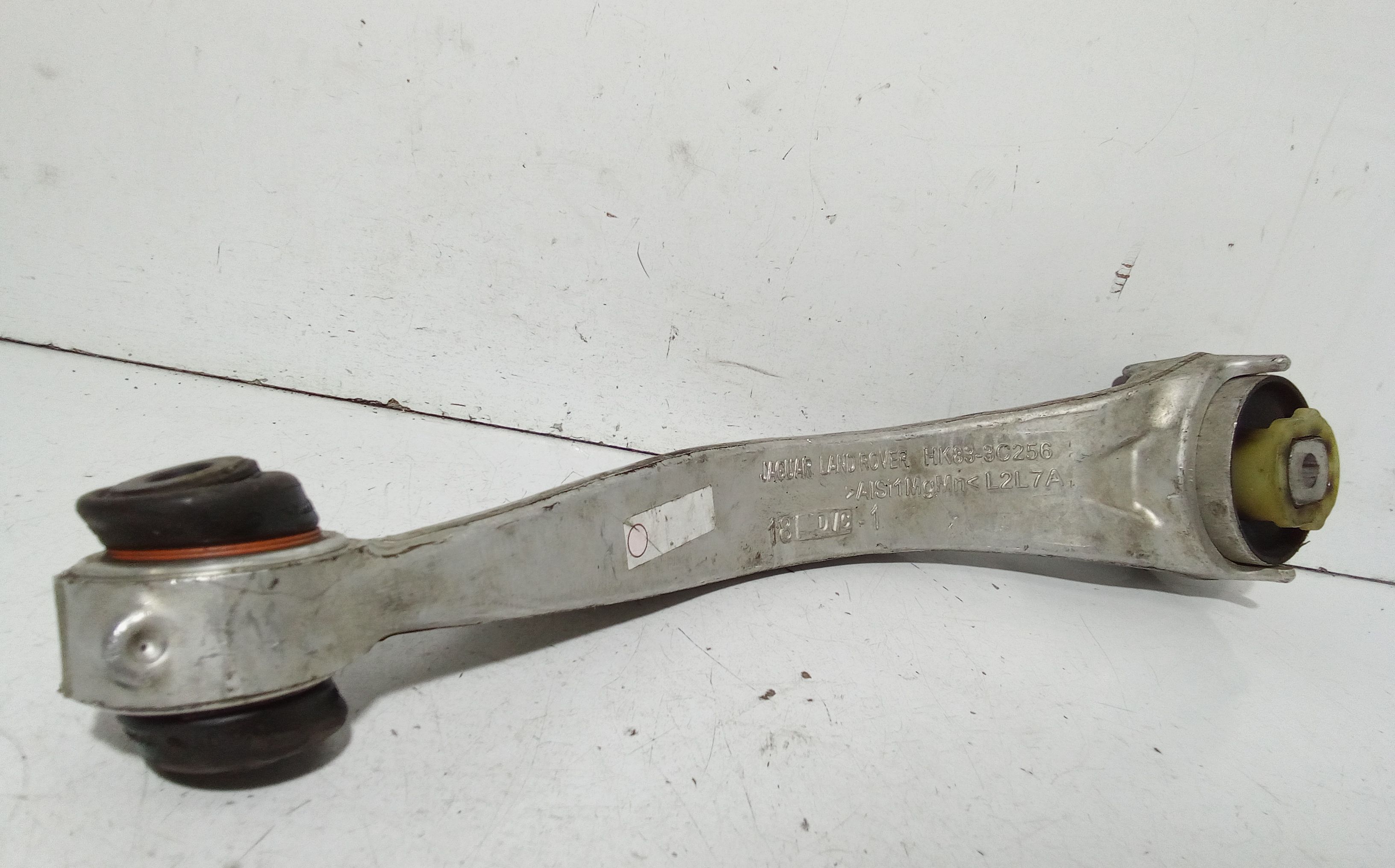 Braccio Oscillante anteriore Sinistro JAGUAR F-Pace Serie (16>)