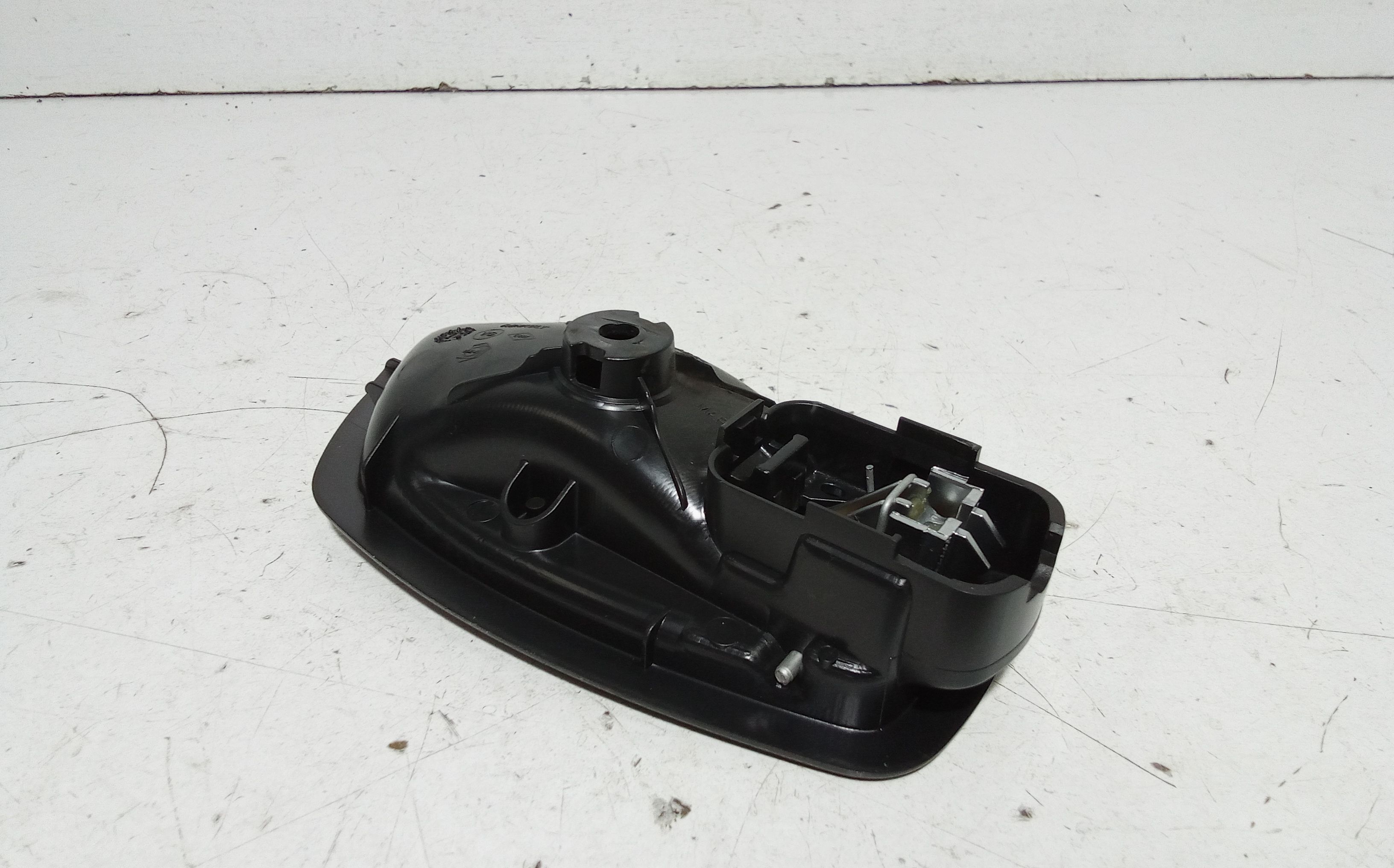 Maniglia interna anteriore Sinistra RENAULT Clio Serie IV (12>19)