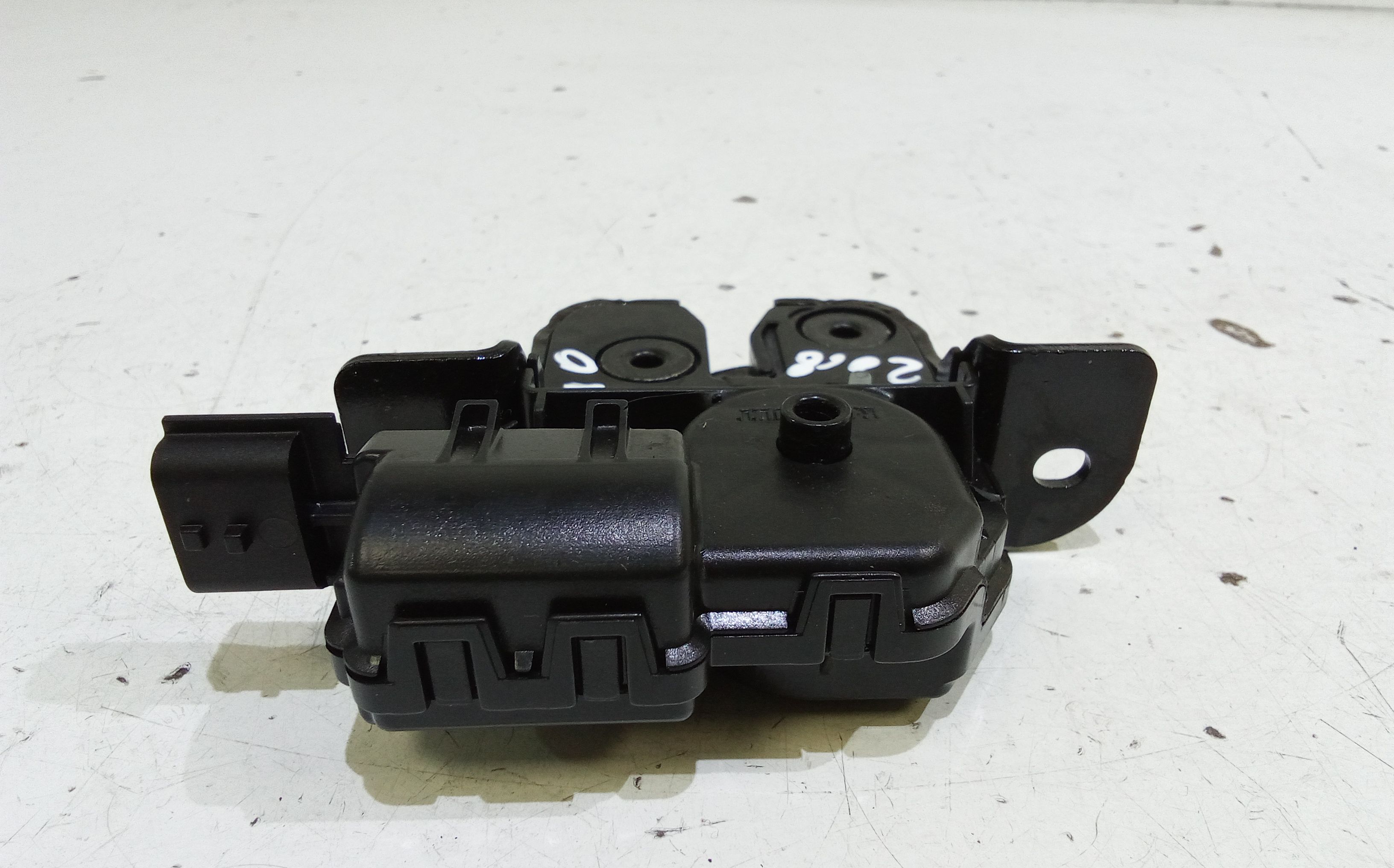 Serratura Cofano Posteriore RENAULT Clio Serie IV (12>19)