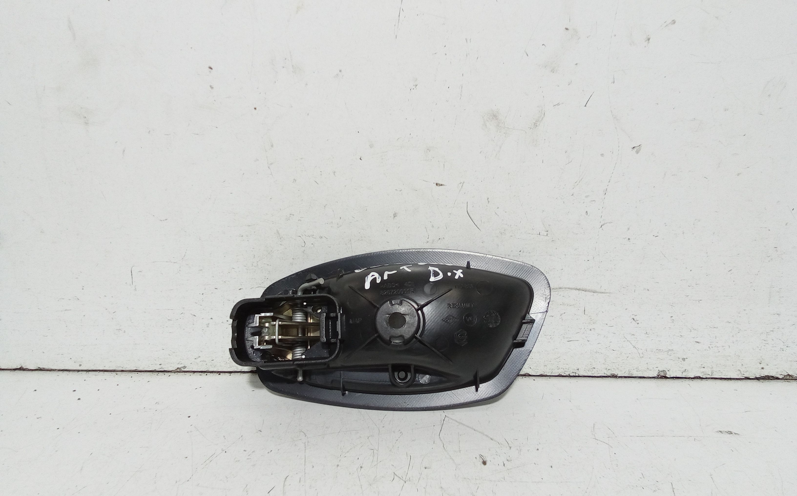 Maniglia interna Anteriore Destra RENAULT Clio Serie IV (12>19)