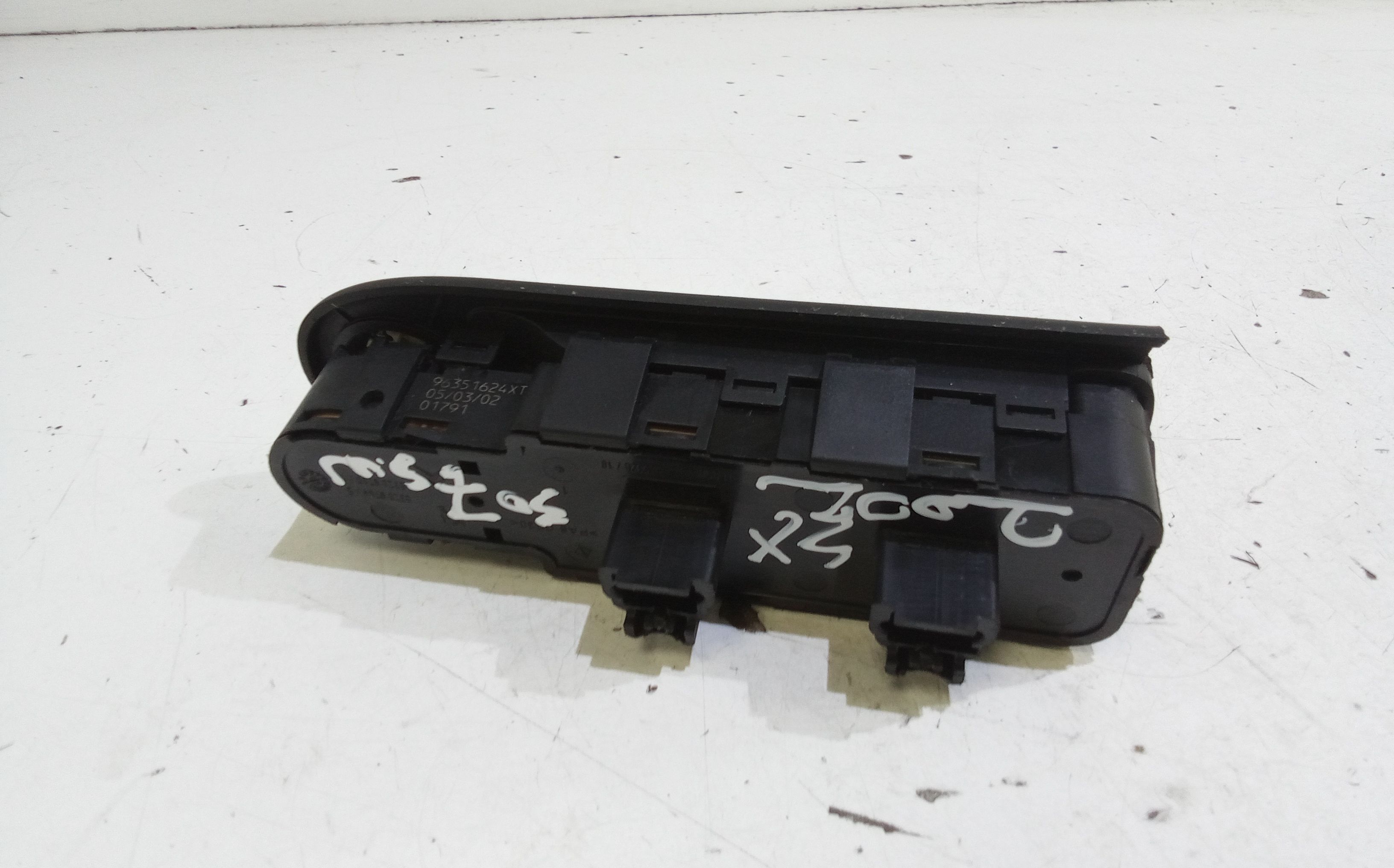 Pulsantiera anteriore sinistra Guida PEUGEOT 307 S. Wagon