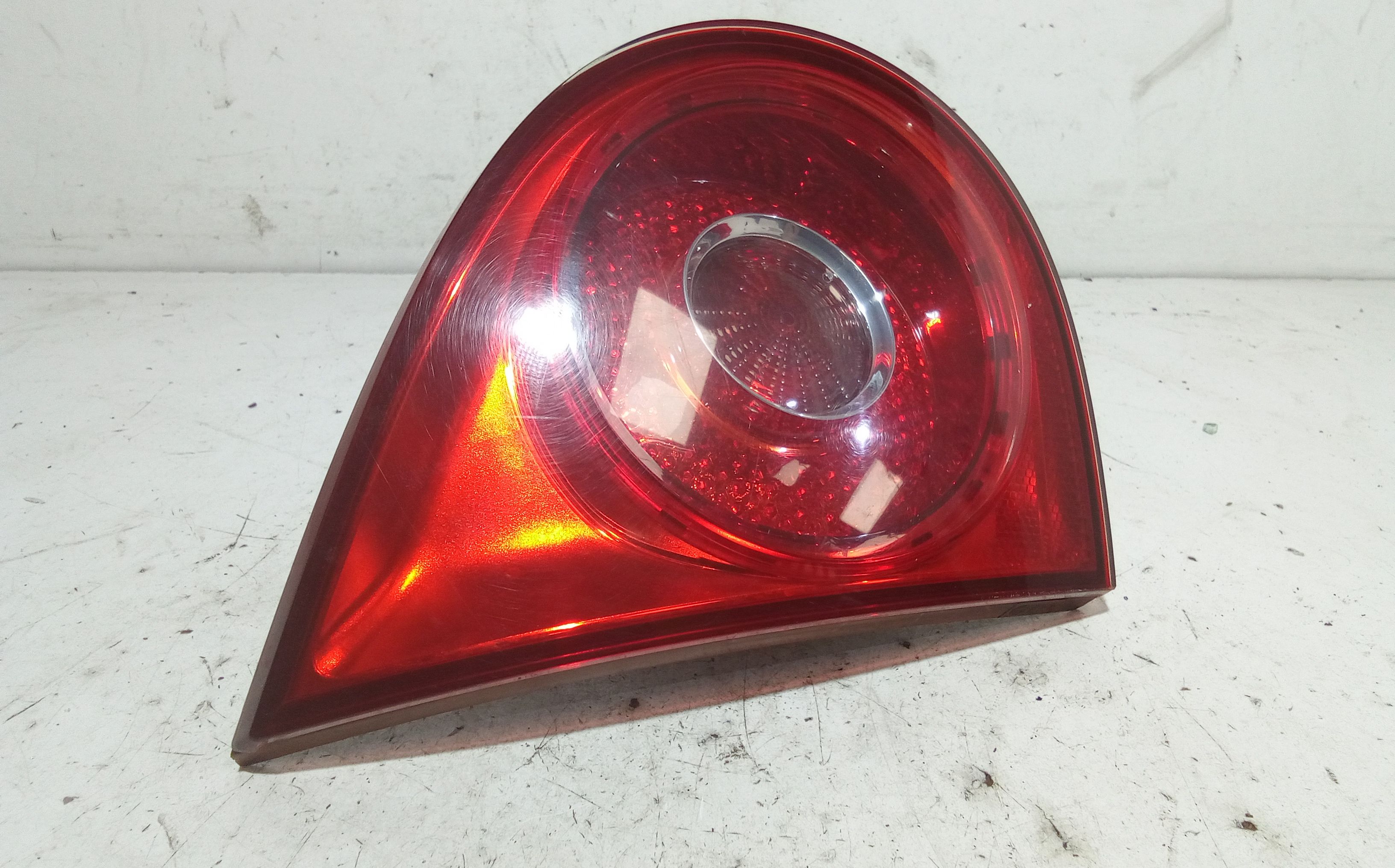 Stop Posteriore Sinistro Integrato nel Portello VOLKSWAGEN Golf 5 Berlina (03>08)