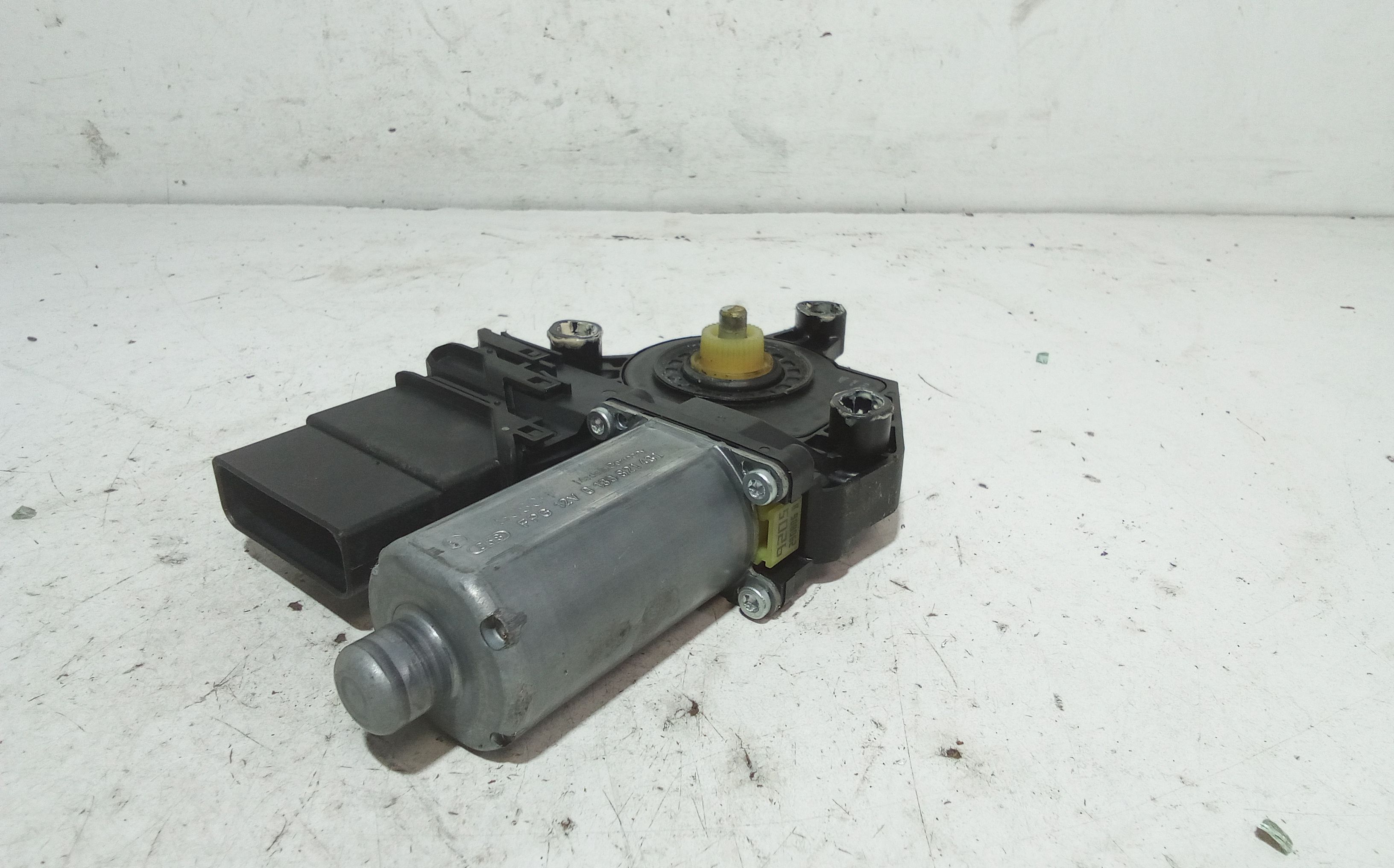 Motorino Alzavetro posteriore Sinistro VOLKSWAGEN Golf 5 Berlina (03>08)