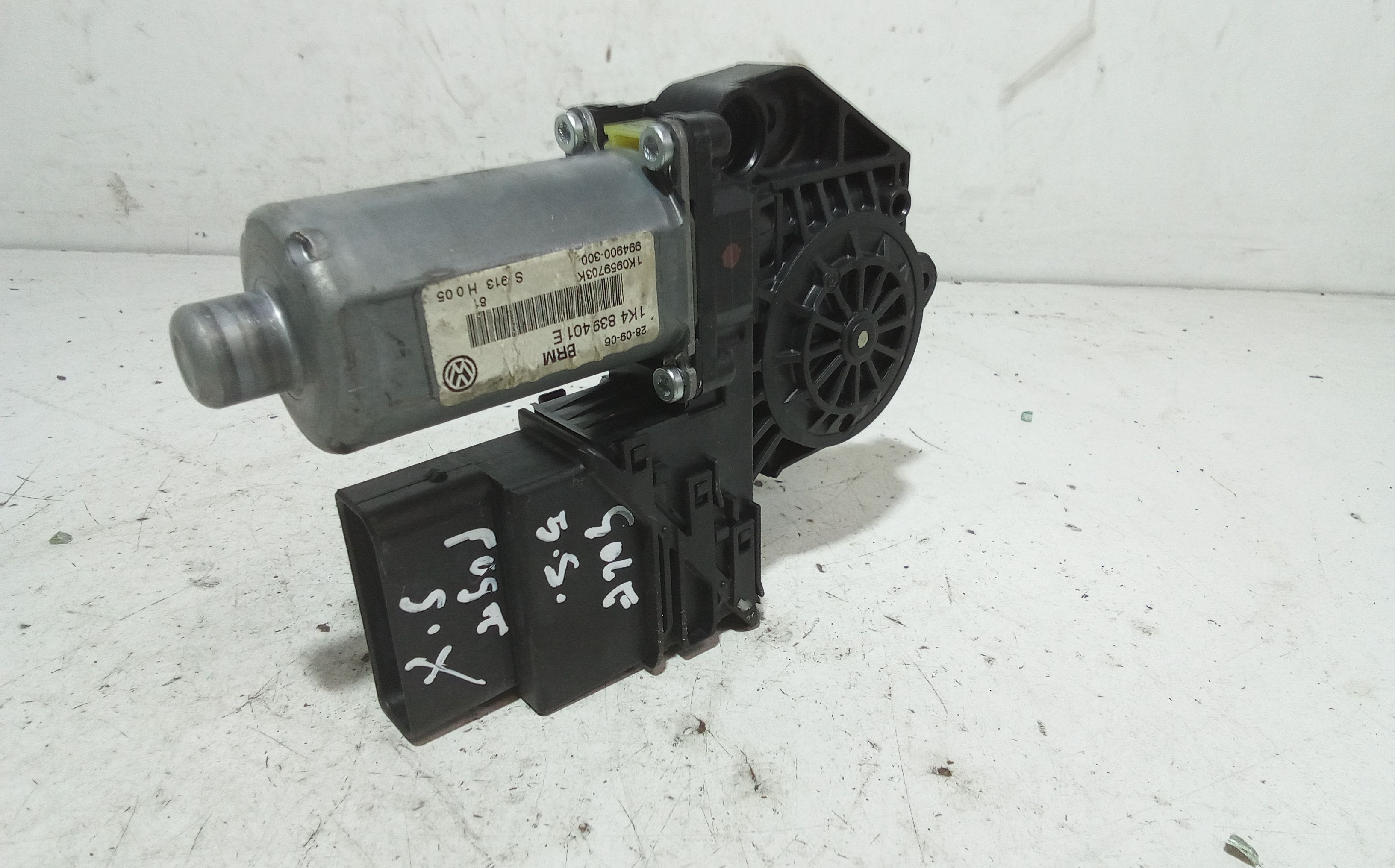 Motorino Alzavetro posteriore Sinistro VOLKSWAGEN Golf 5 Berlina (03>08)