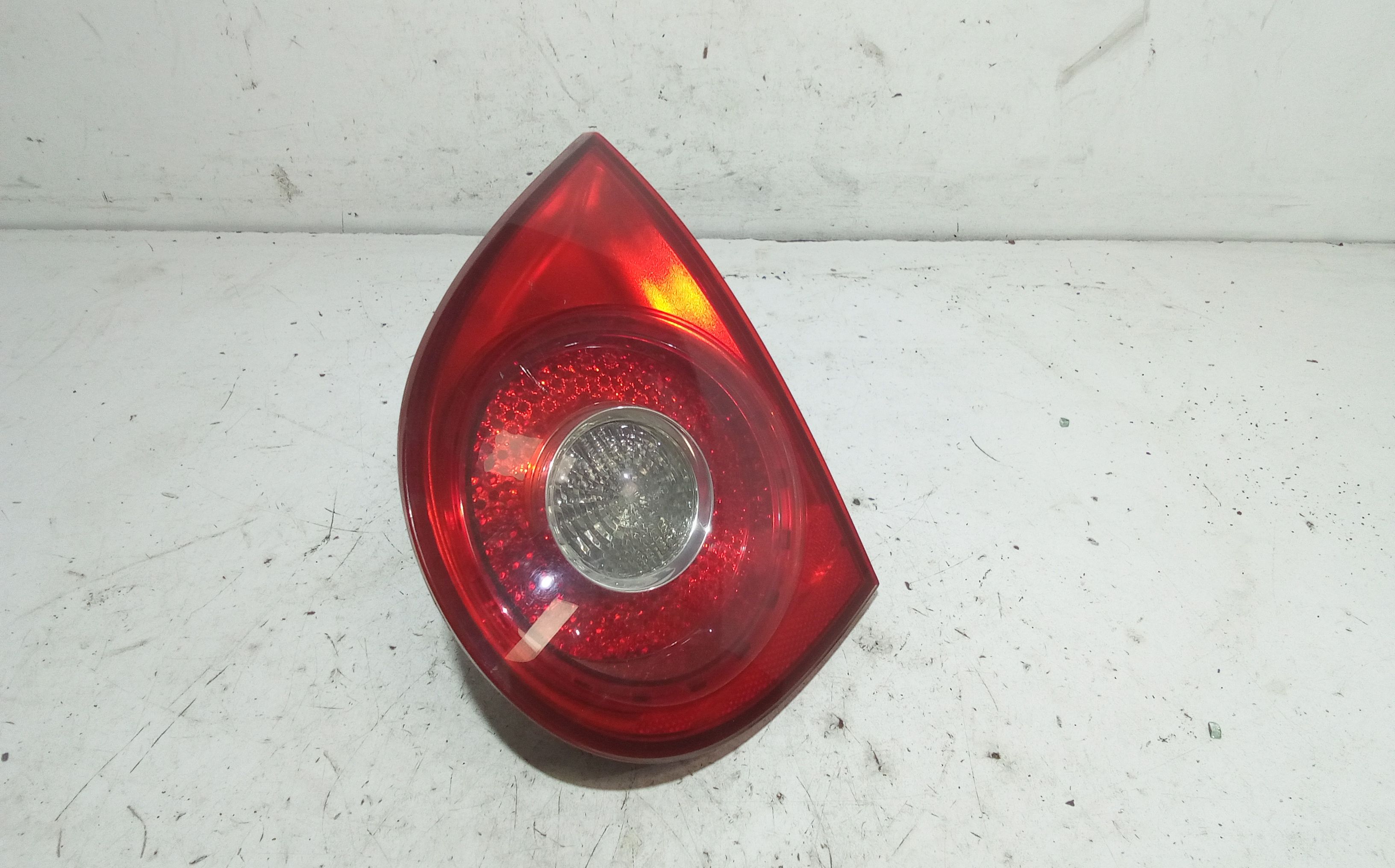 Stop Posteriore Destro Integrato nel Portello VOLKSWAGEN Golf 5 Berlina (03>08)