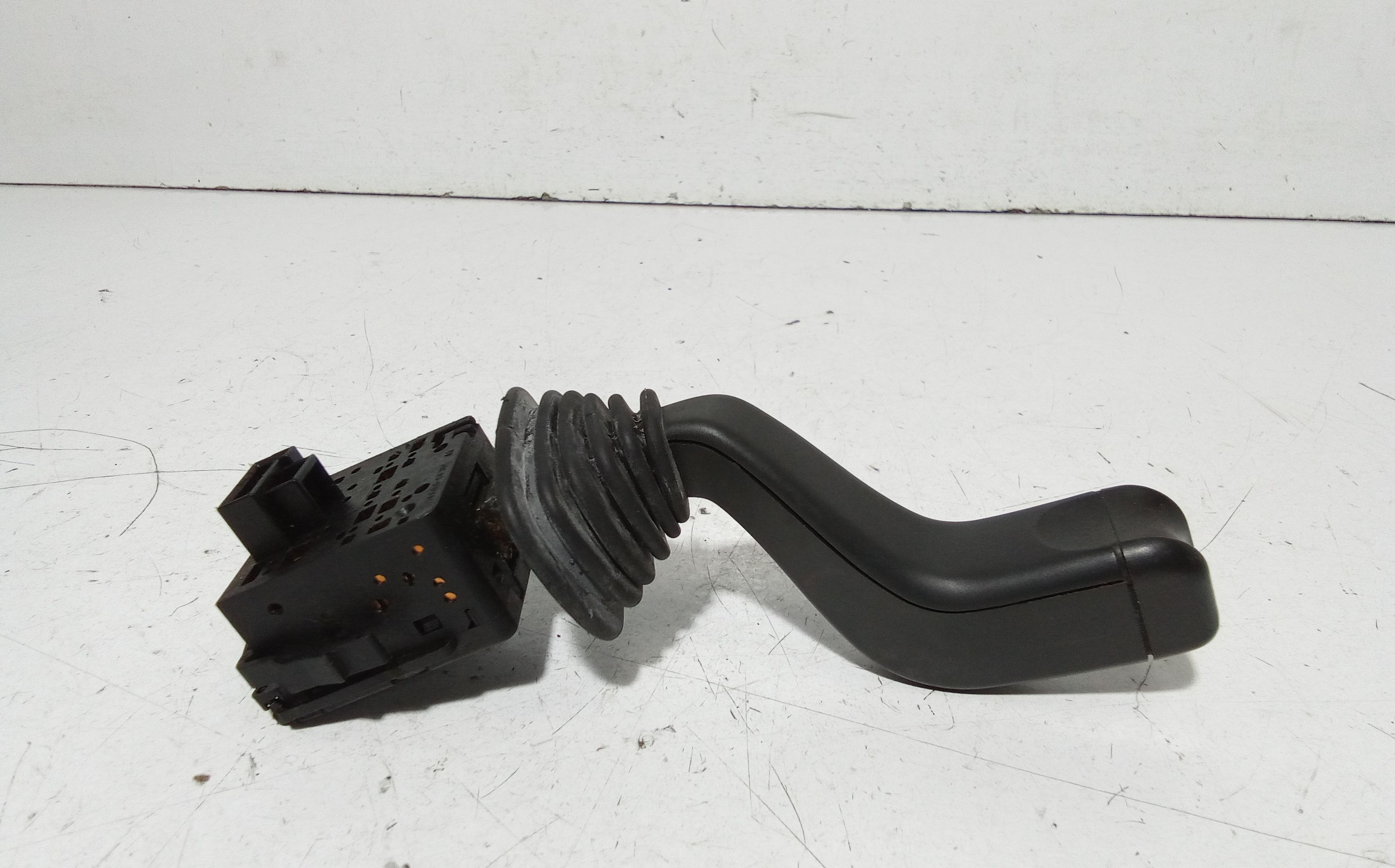 Devioluci sinistro OPEL Corsa C 3P 1 Serie