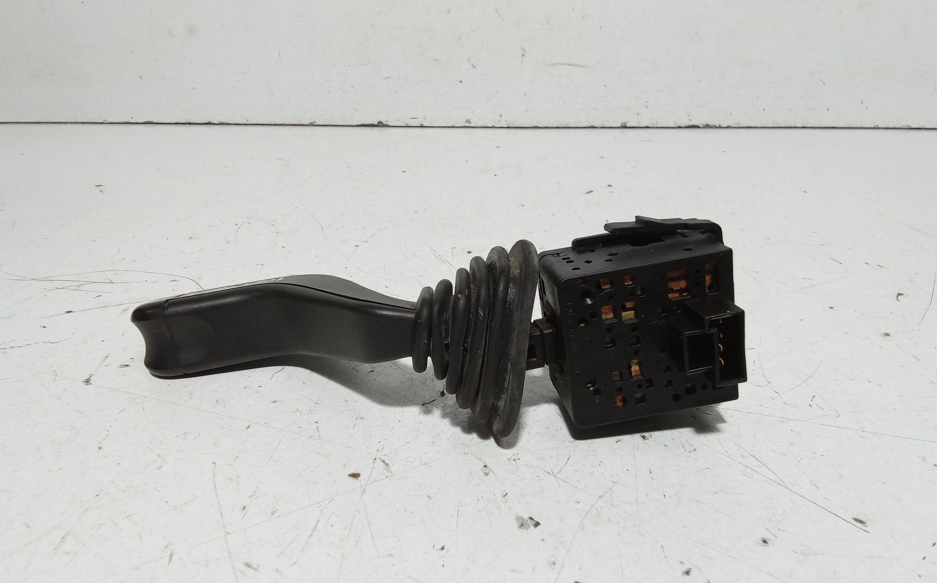 Devioluci destro OPEL Corsa C 3P 1 Serie