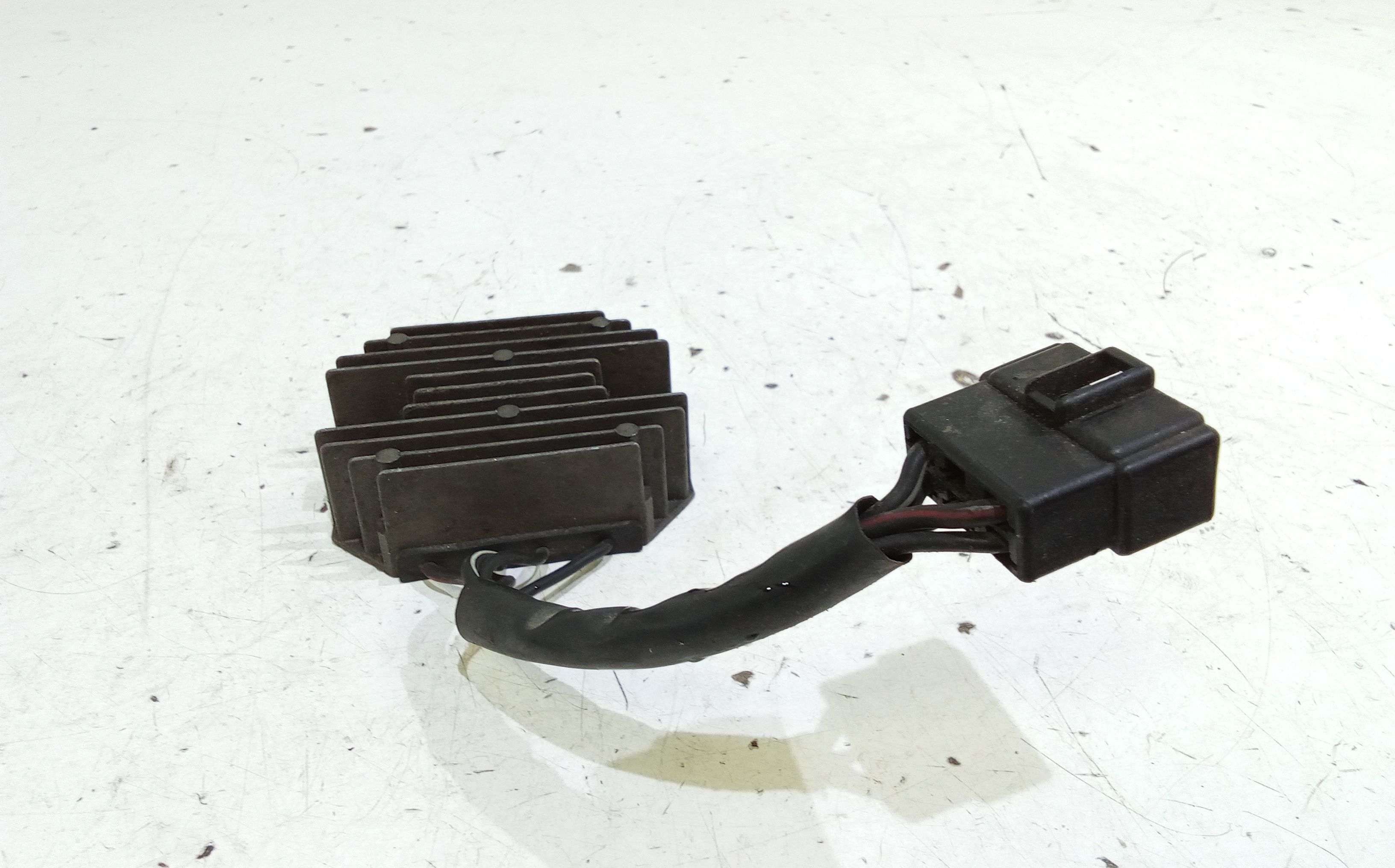 Regolatore tensione Aprilia Leonardo 250