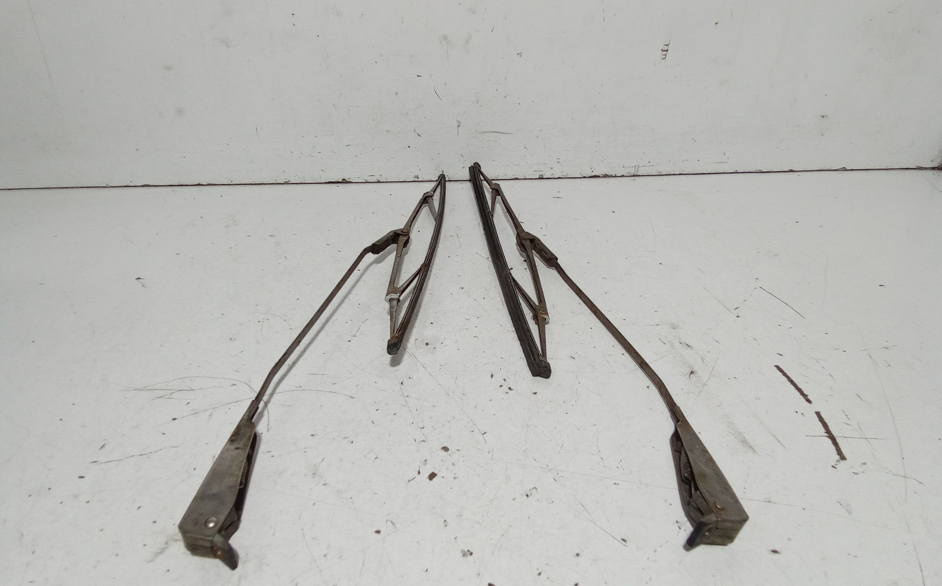 Bracci Tergi ant. FIAT 850 1 Serie