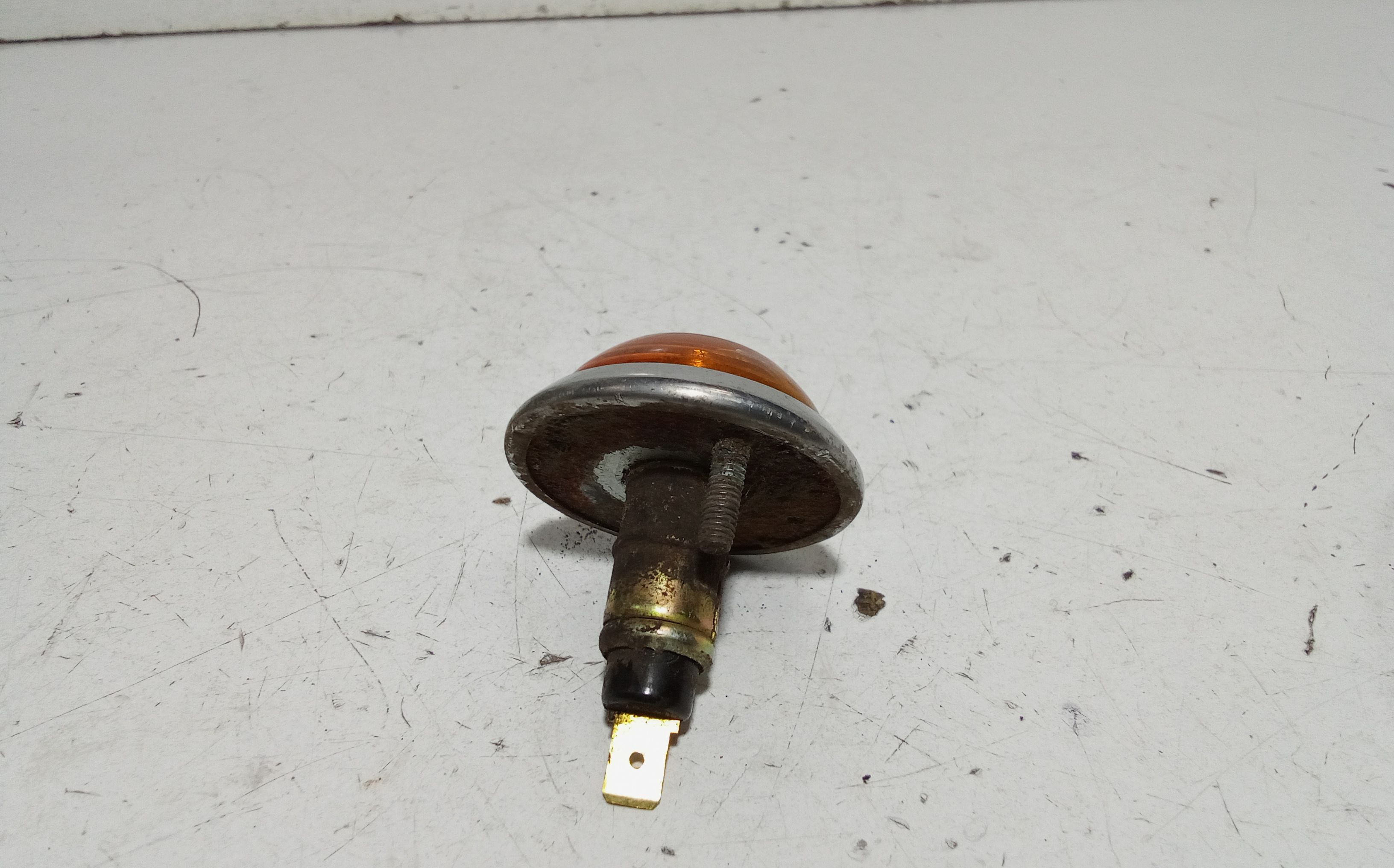 Freccia SX parafango FIAT 850 1 Serie