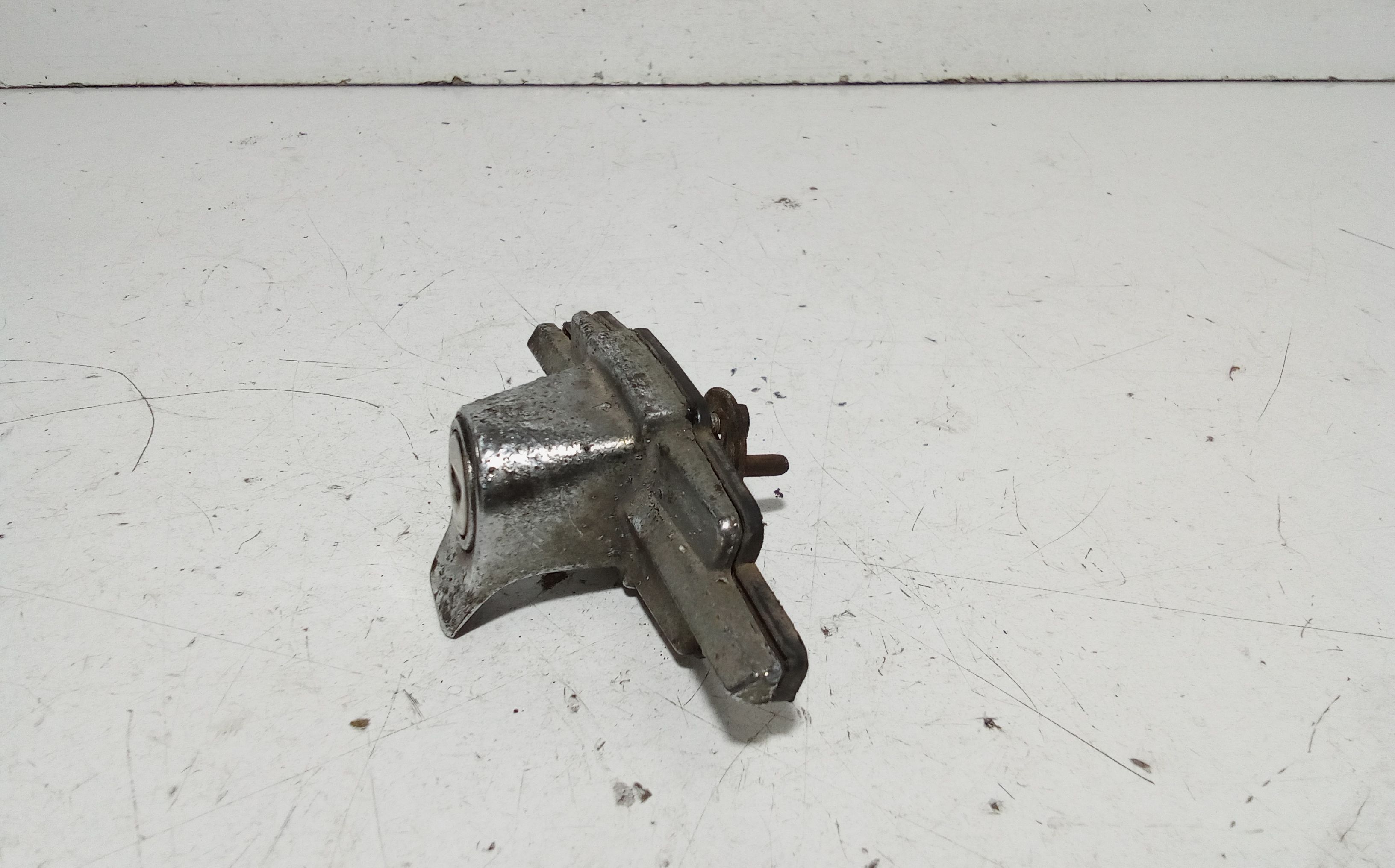 Serratura Cofano Posteriore FIAT 850 1 Serie