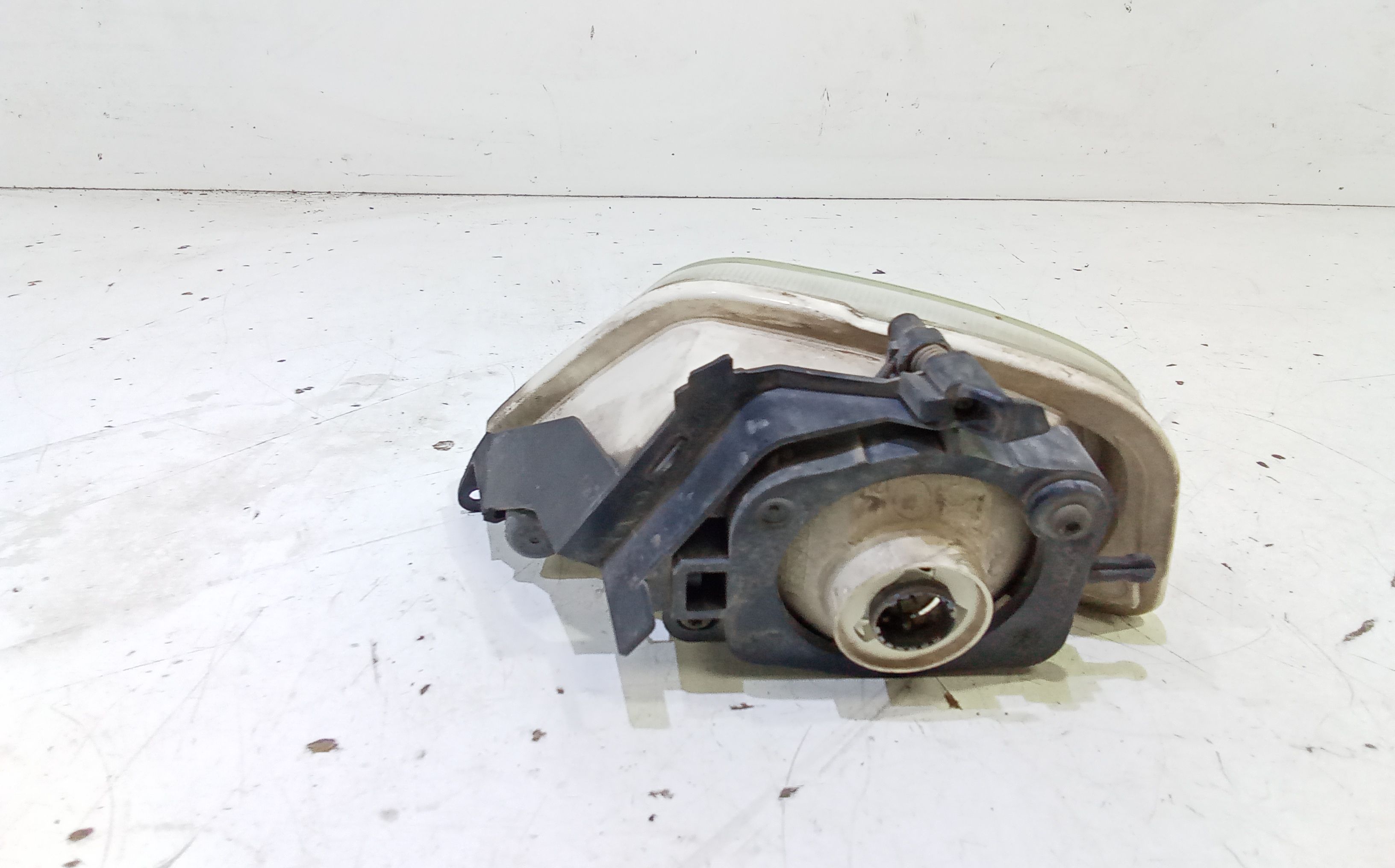 Fendinebbia anteriore DX FORD Focus Berlina 2 Serie