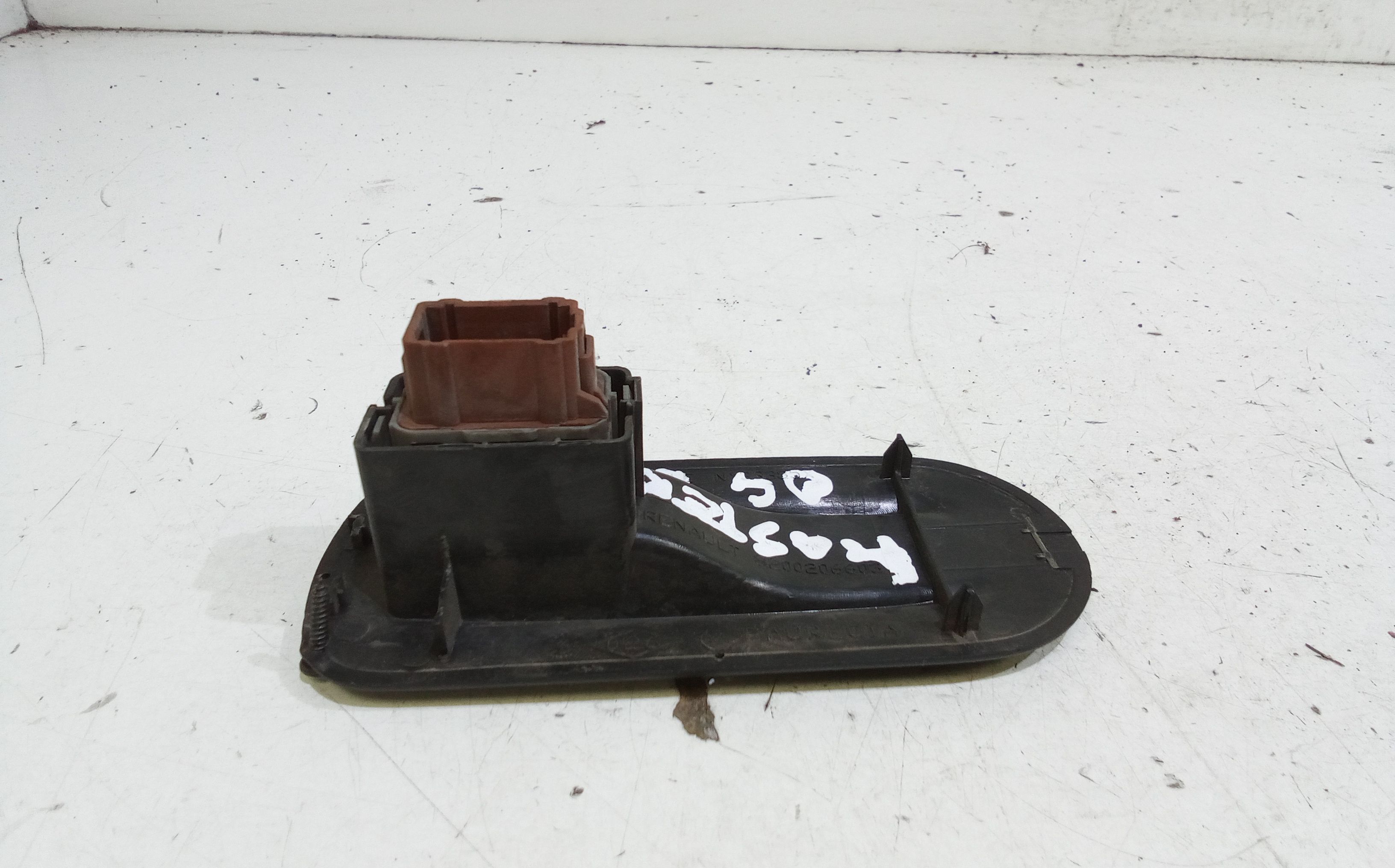 Pulsantiera Anteriore Destra Passeggero RENAULT Master 3 Serie