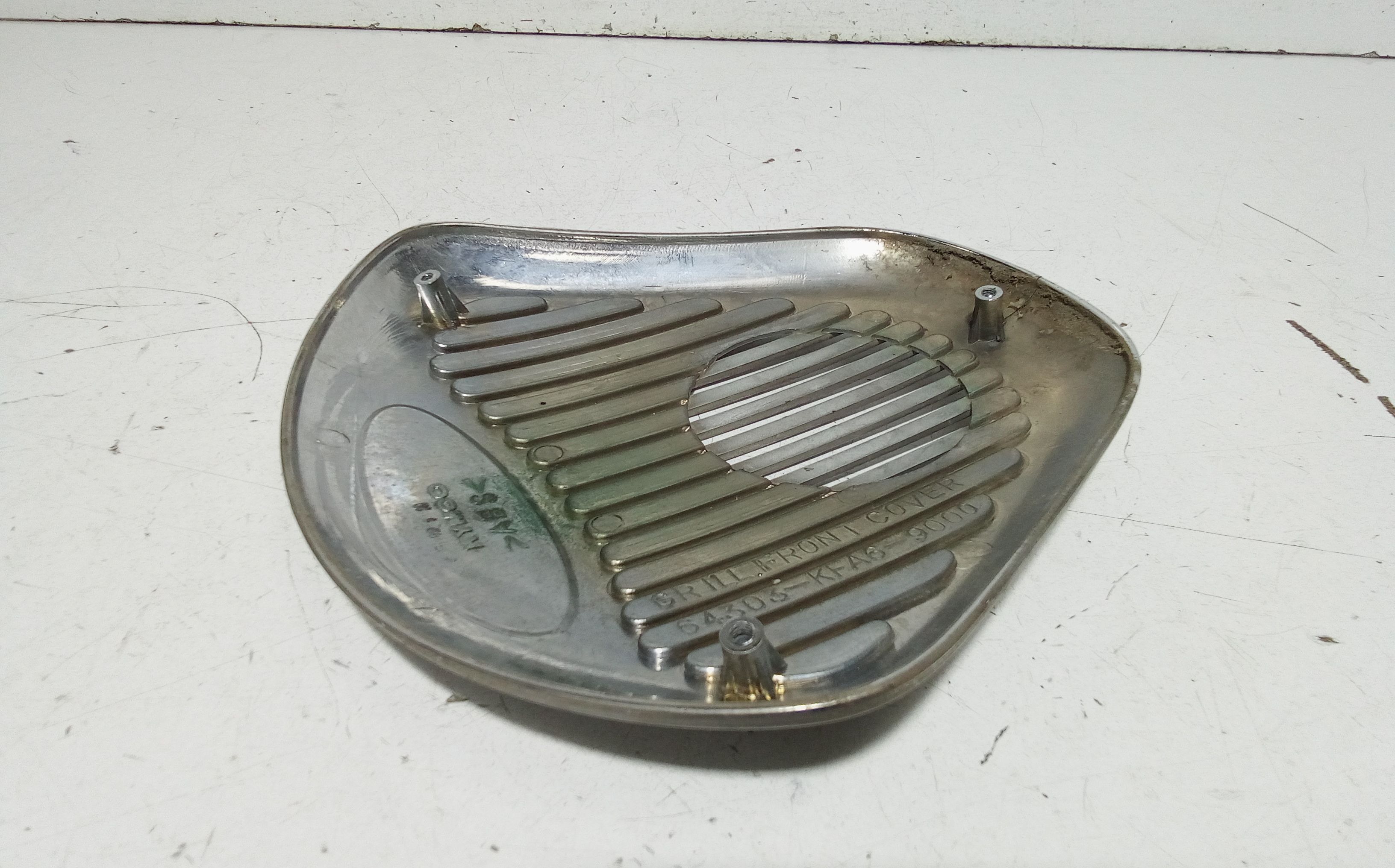 Mascherina griglia scudo anteriore Kymco People 50cc  (99>05)