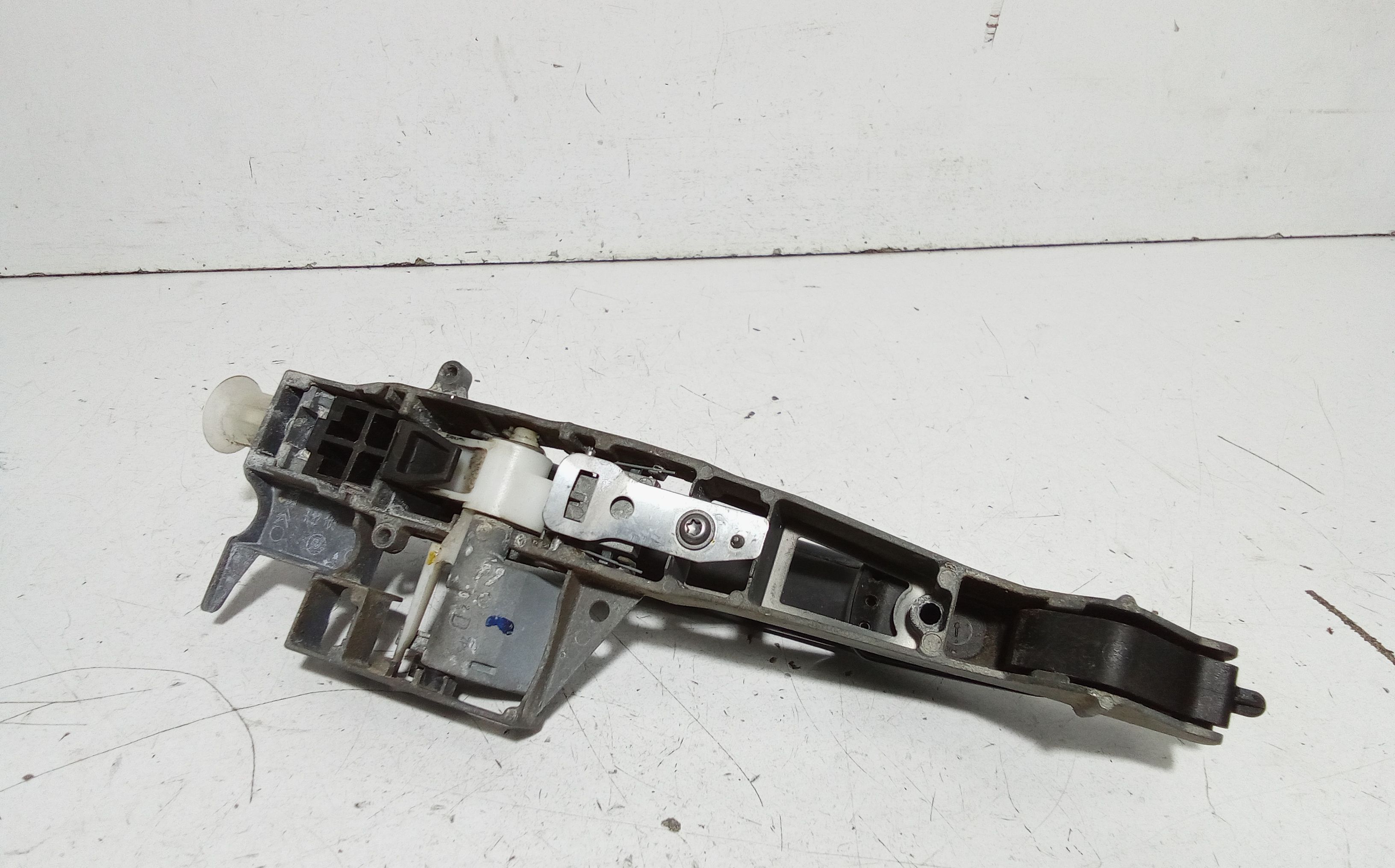 Maniglia esterna Posteriore Destra PEUGEOT 3008 Serie (09>16)