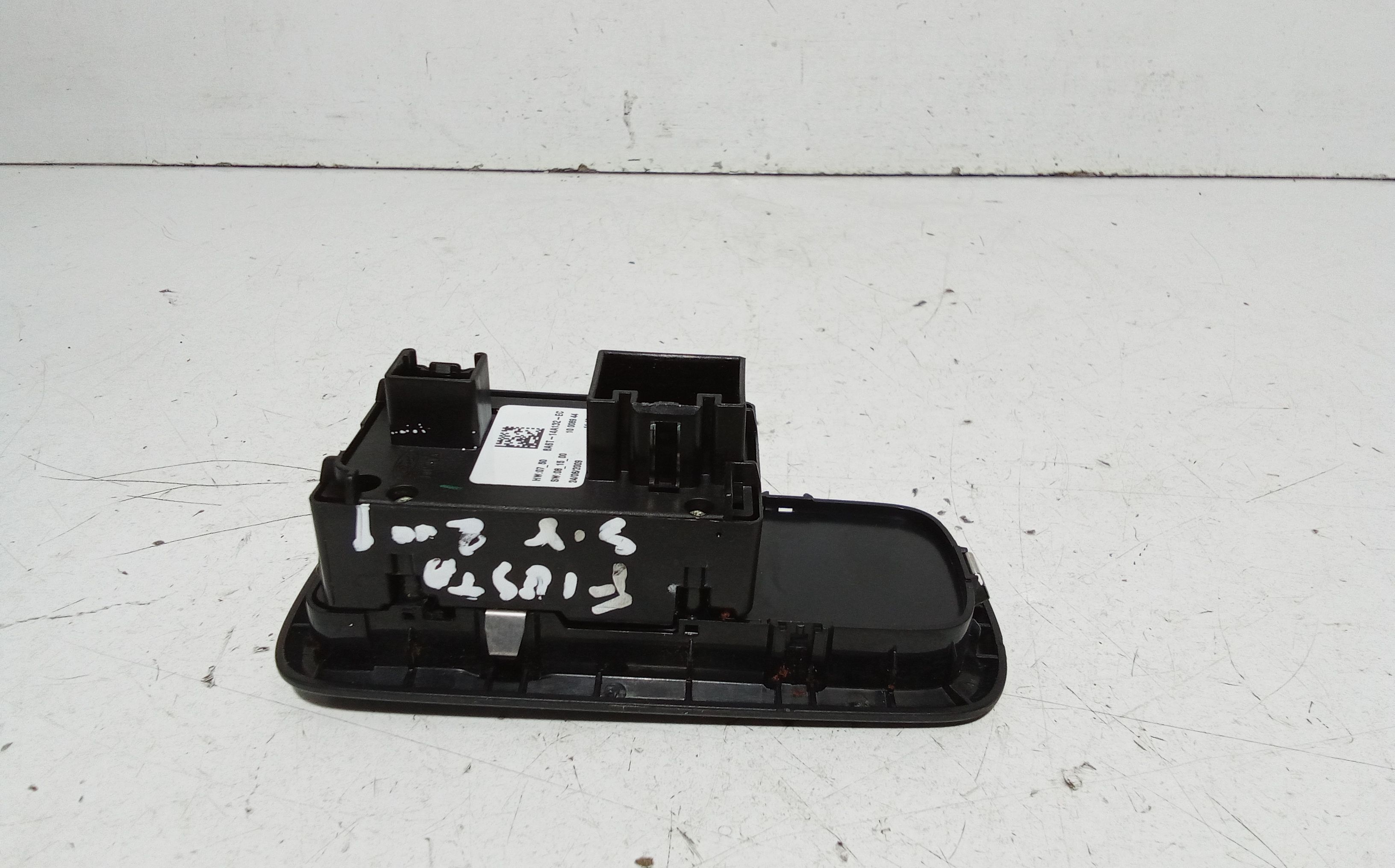 Pulsantiera anteriore sinistra Guida FORD Fiesta 6 Serie