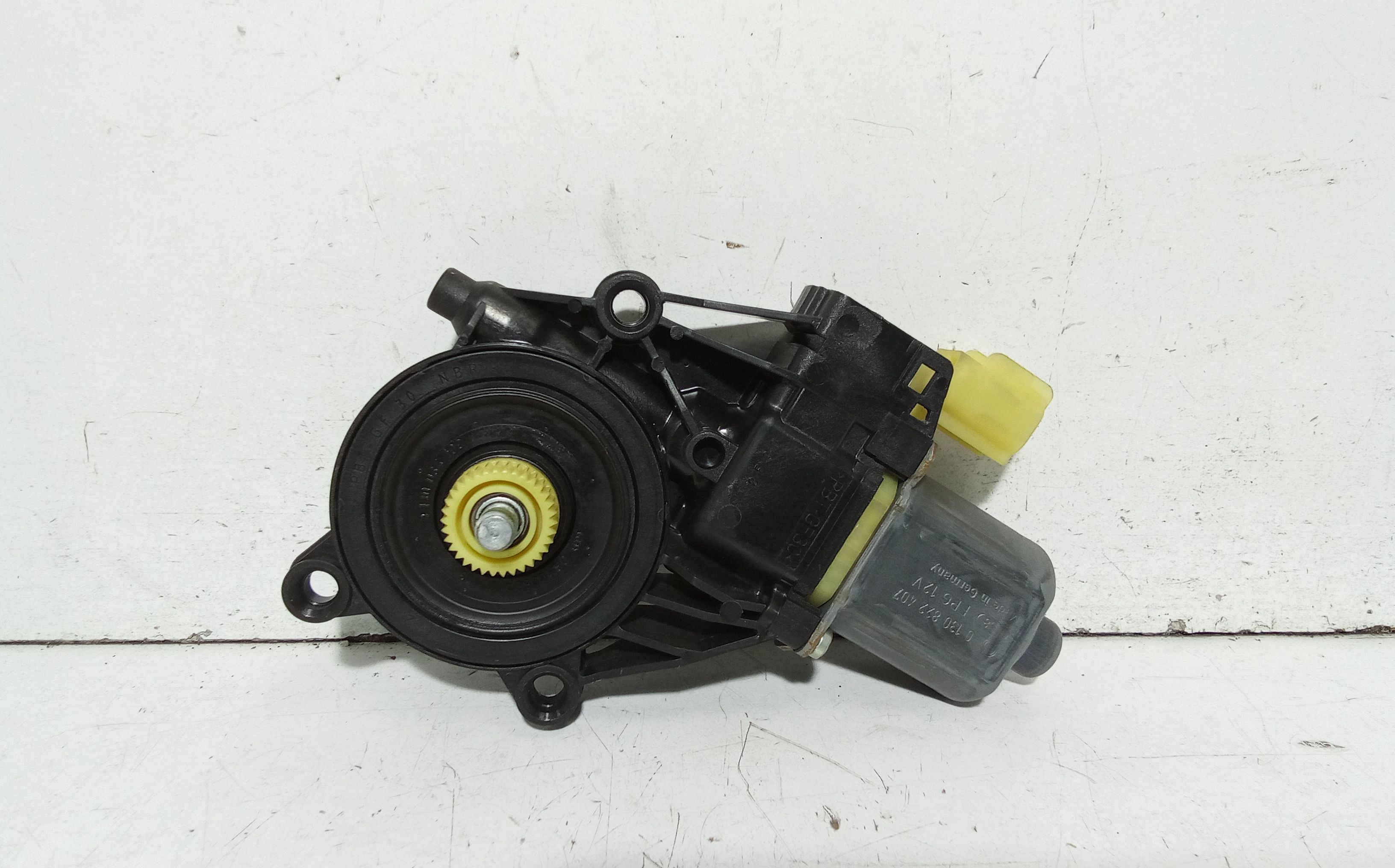 Motorino Alzavetro anteriore destra FORD Fiesta 6 Serie