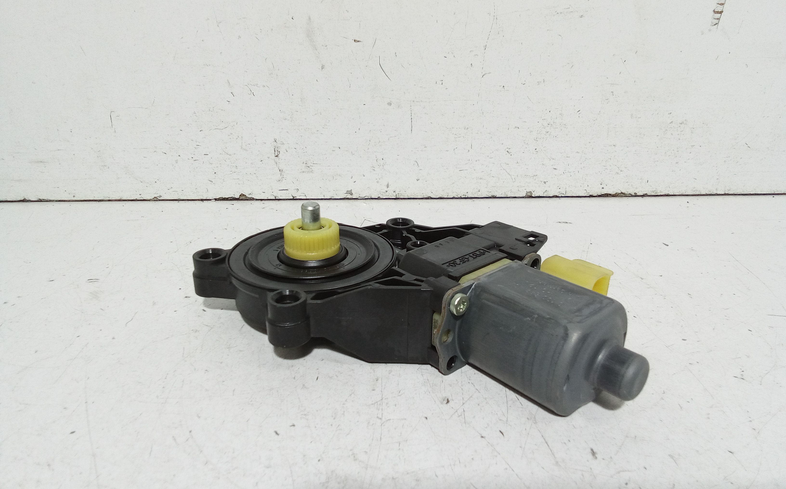 Motorino Alzavetro anteriore destra FORD Fiesta 6 Serie