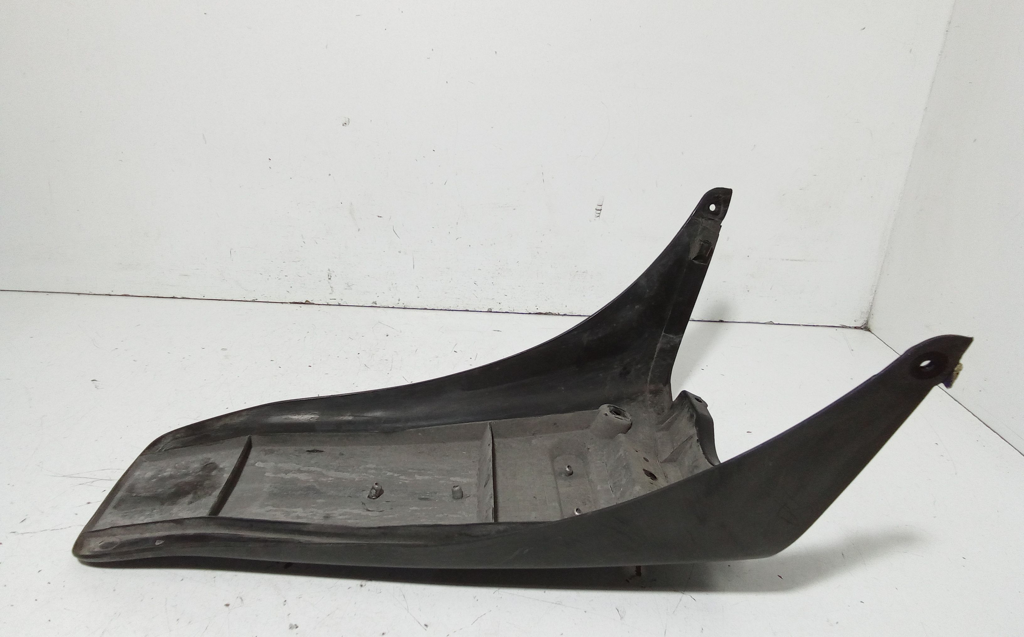 Parafango posteriore targa HONDA @ 125cc (00>06)