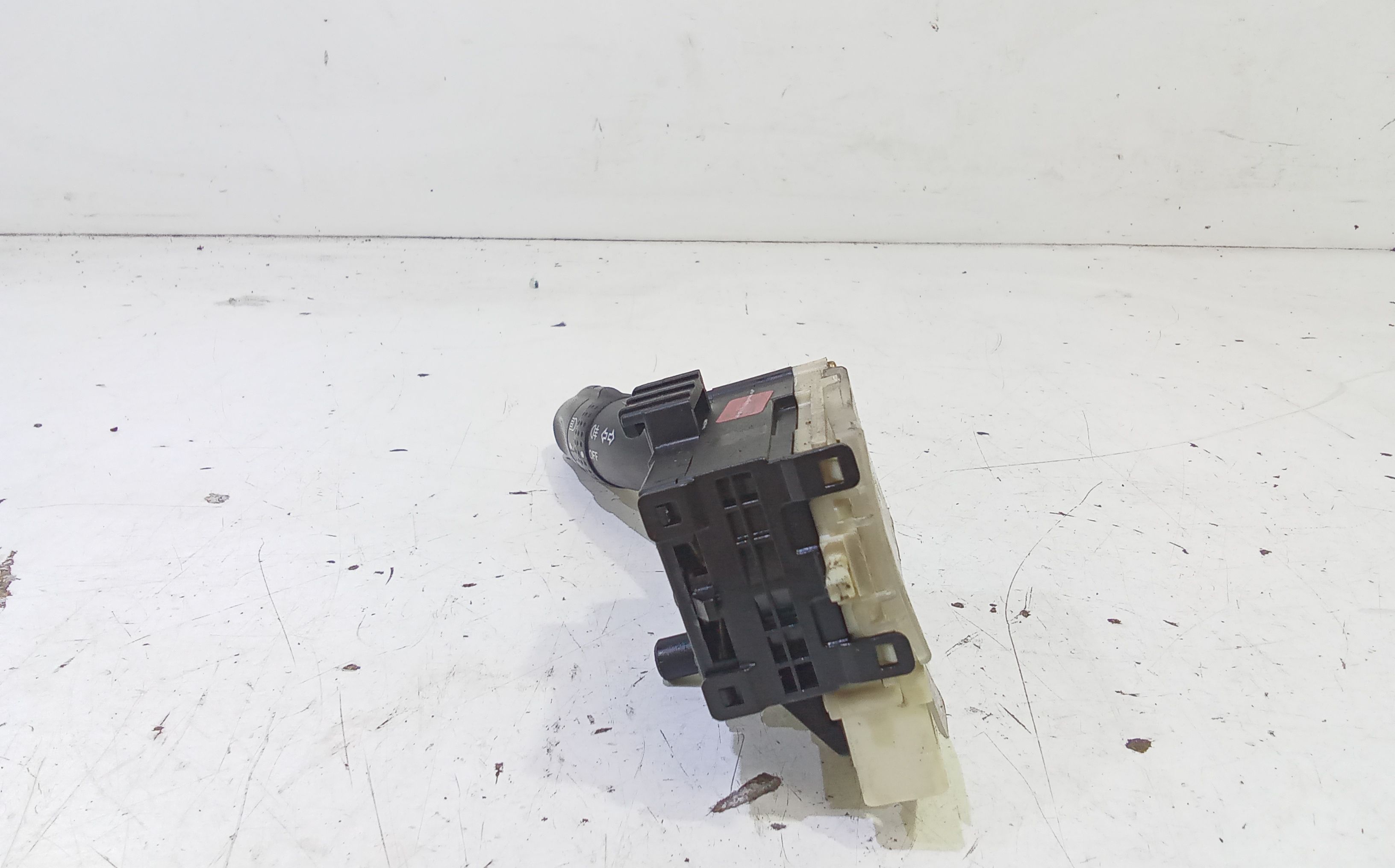 Devioluci sinistro TOYOTA Corolla Berlina 4 Serie