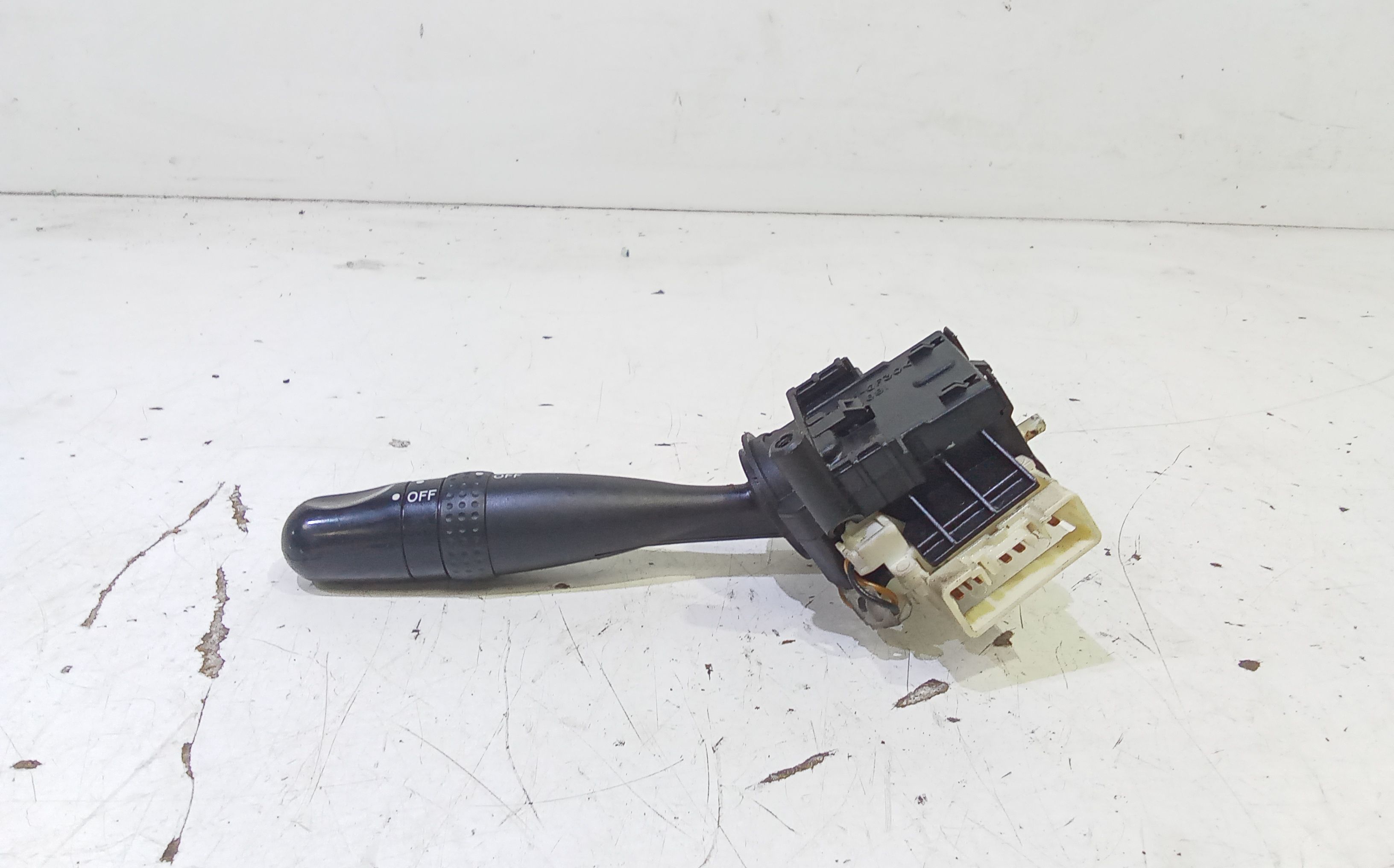 Devioluci sinistro TOYOTA Corolla Berlina 4 Serie