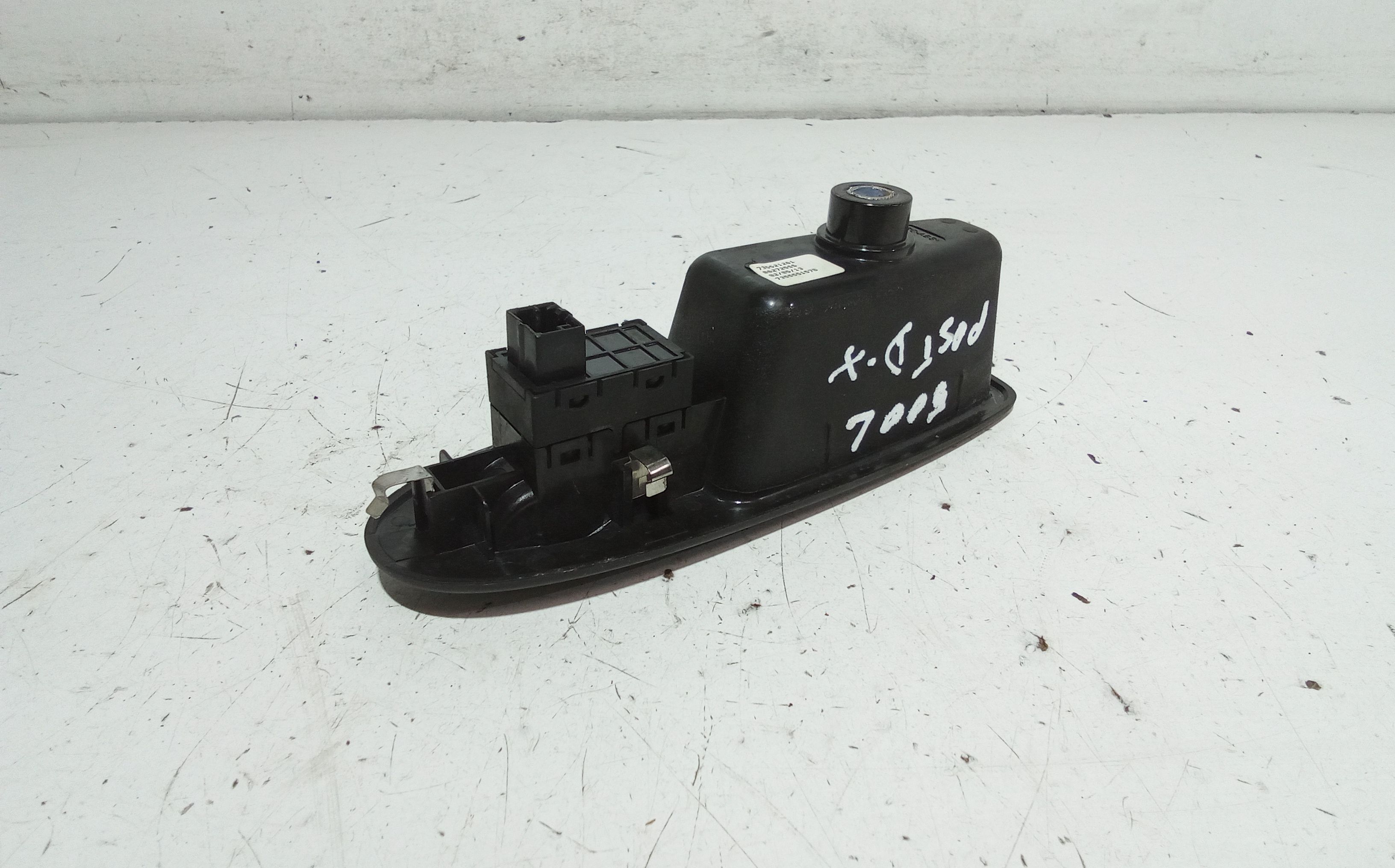 Pulsantiera Posteriore Destra FIAT 500 Serie (07>14)