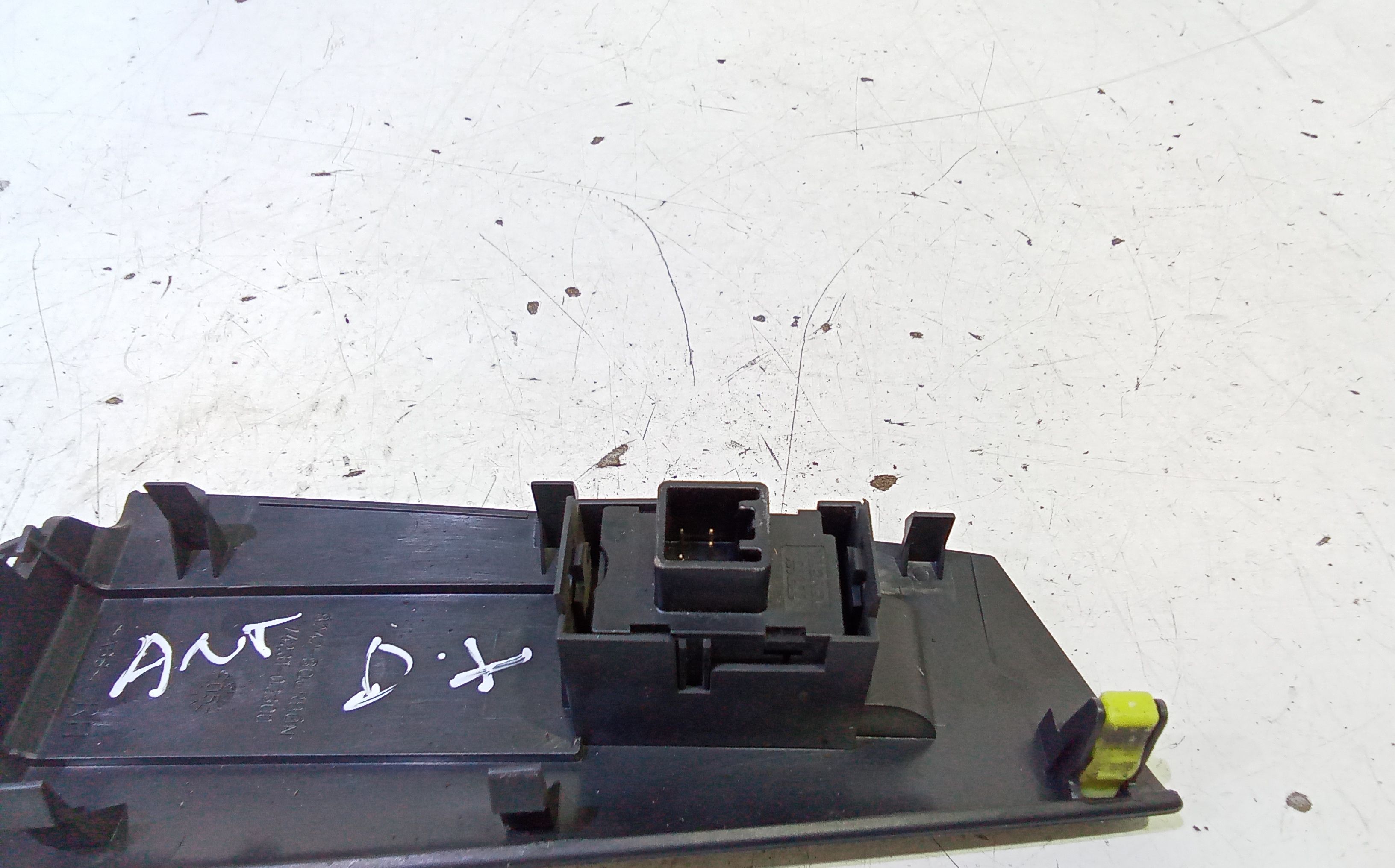 Pulsantiera Anteriore Destra Passeggero TOYOTA Corolla Berlina 4 Serie