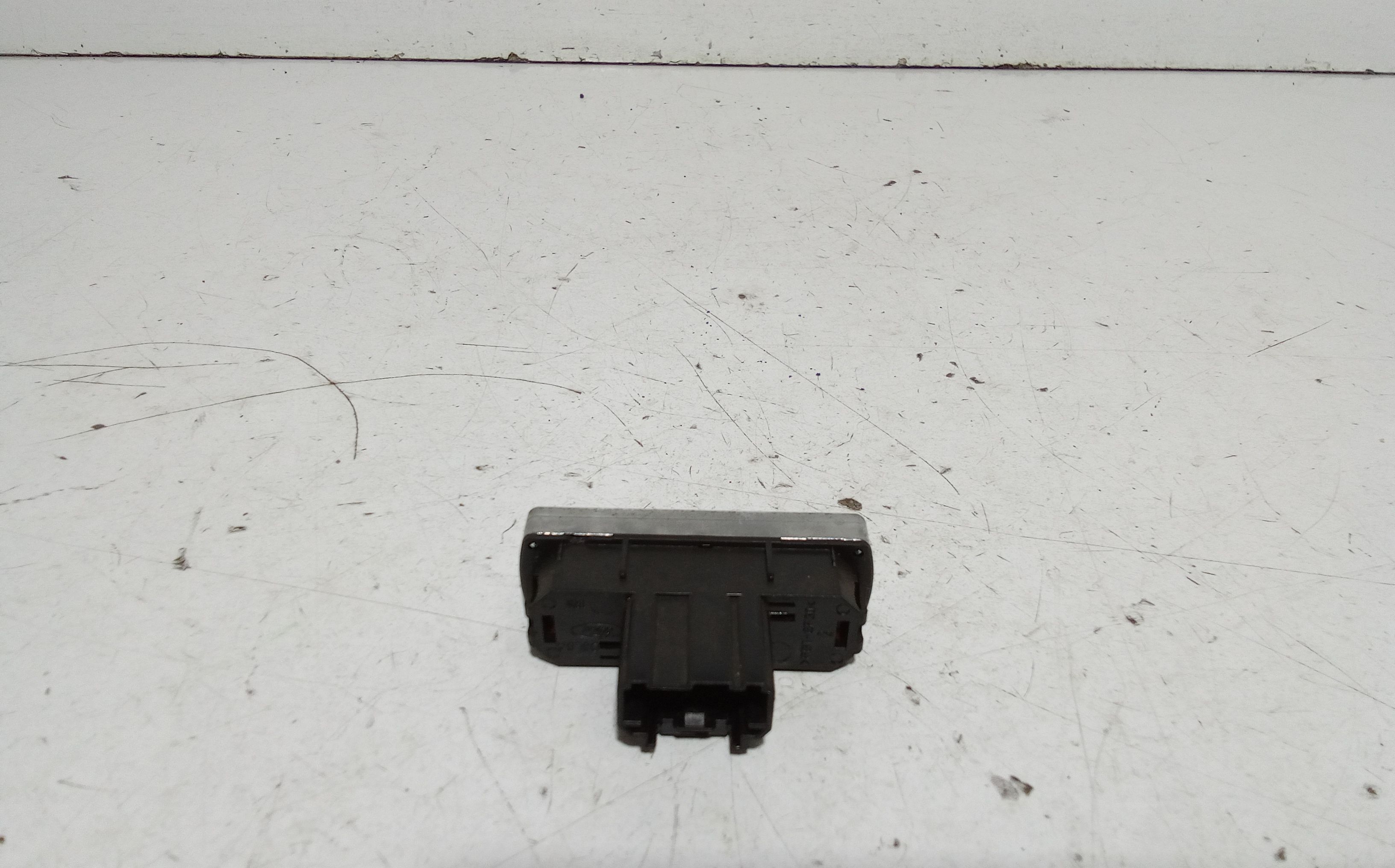 Pulsante luci di emergenza FORD Mondeo S. Wagon 6 Serie