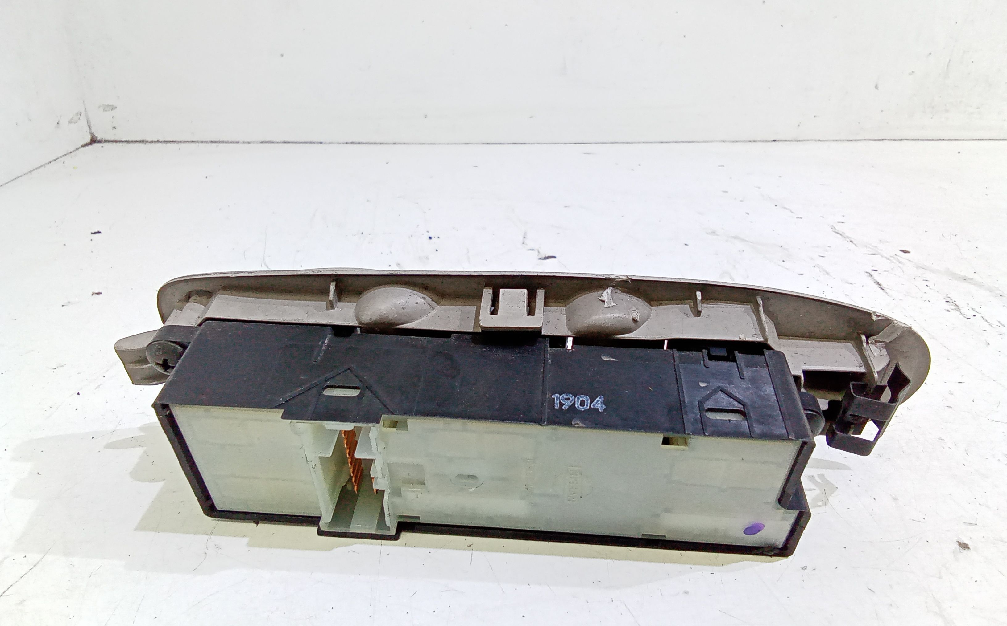 Pulsantiera anteriore sinistra Guida NISSAN Almera 3 Serie