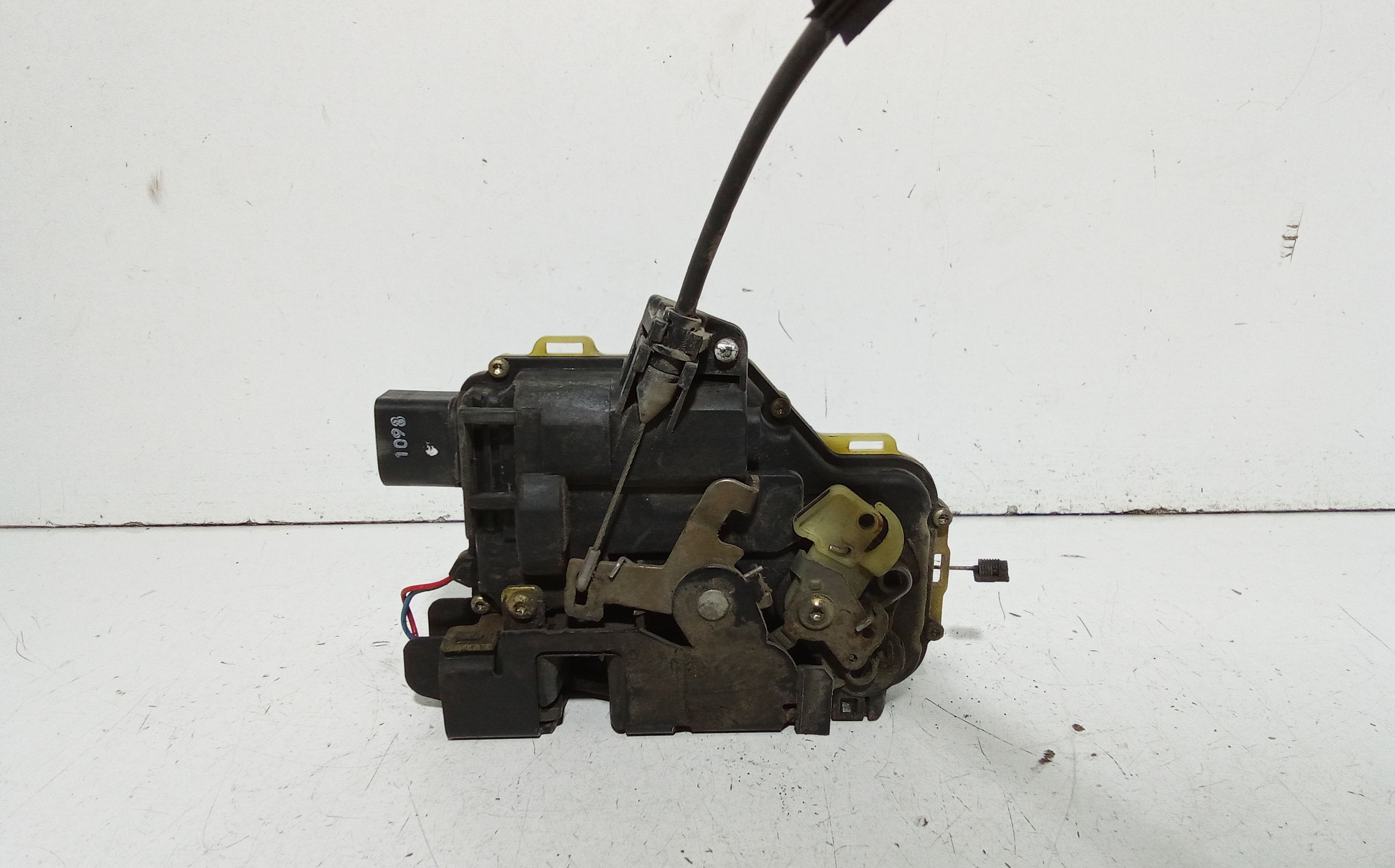 Serratura Anteriore Destra VOLKSWAGEN New Beetle 1 Serie