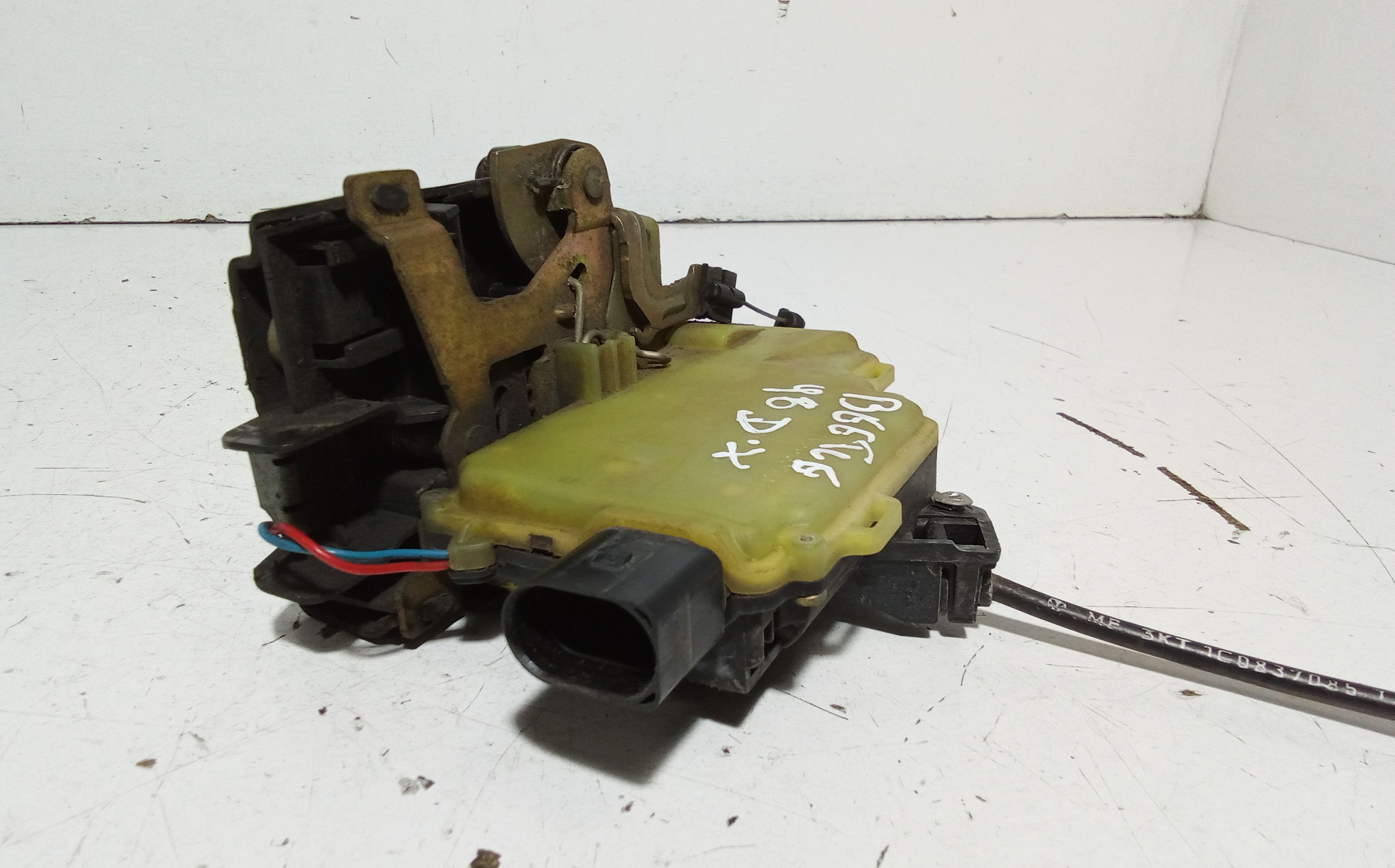 Serratura Anteriore Destra VOLKSWAGEN New Beetle 1 Serie