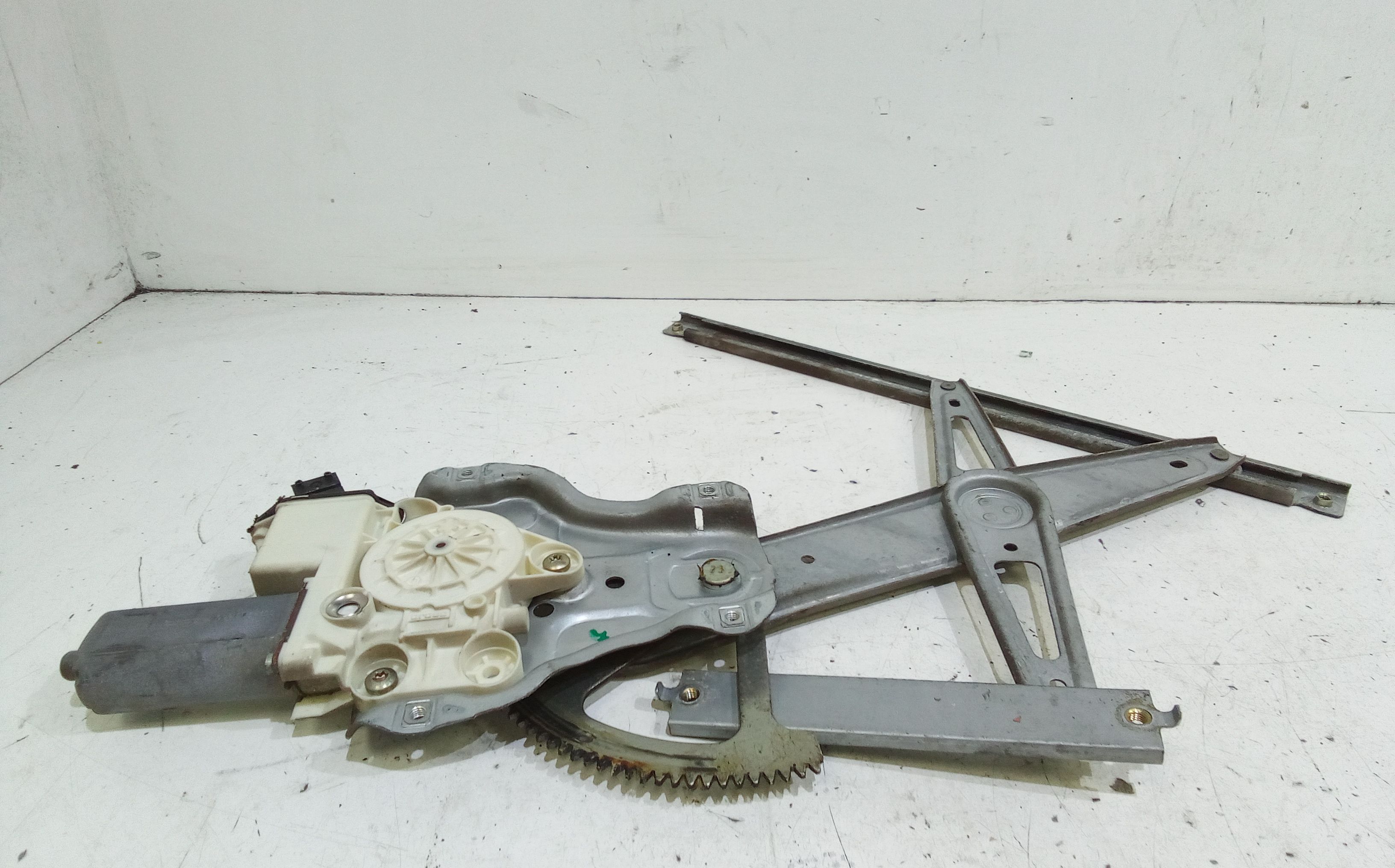 Cremagliera anteriore sinistra Guida TOYOTA Corolla Berlina 3 Serie 3-5P