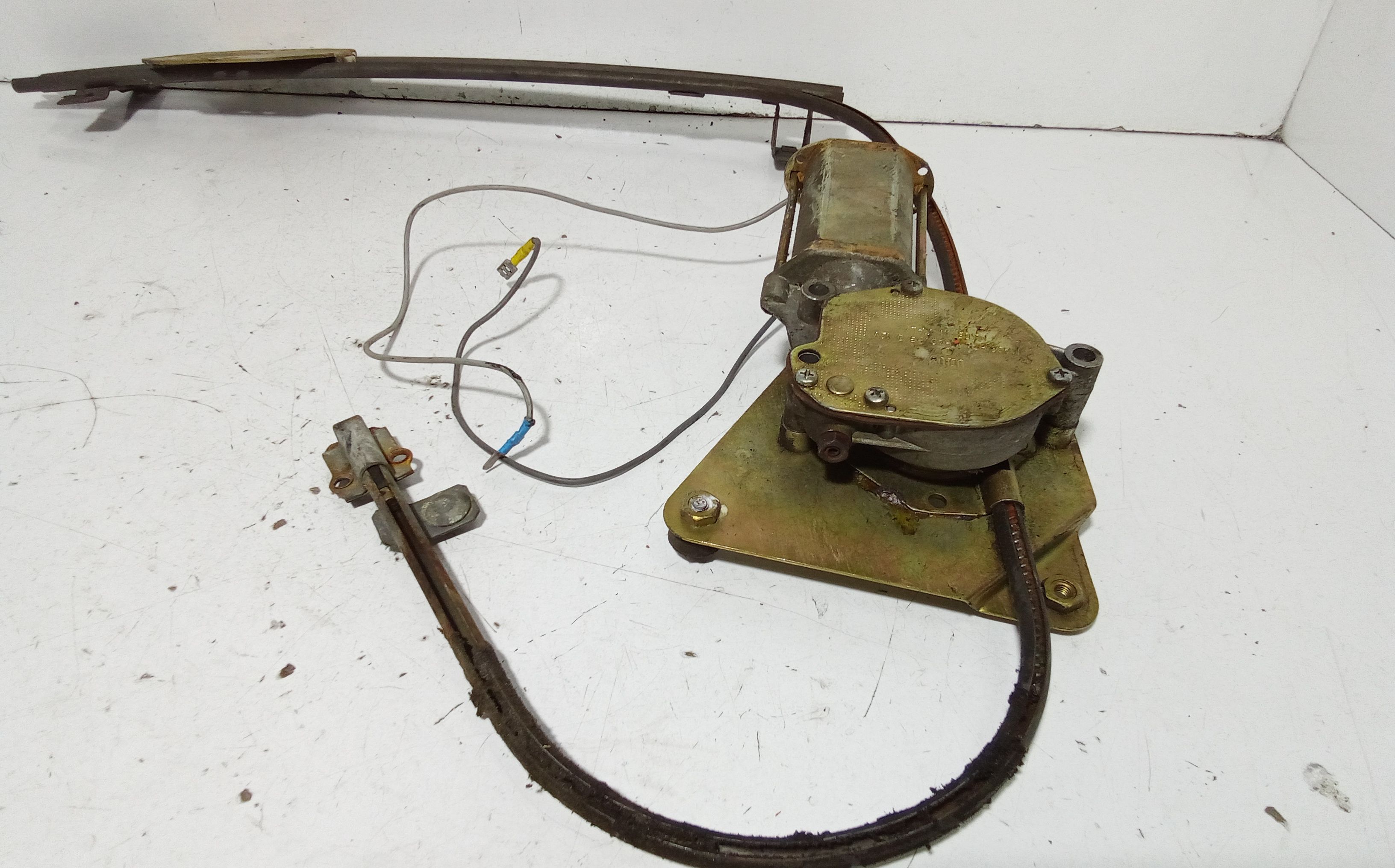 Cremagliera anteriore sinistra Guida LANCIA Trevi Serie (828_) (80>87)