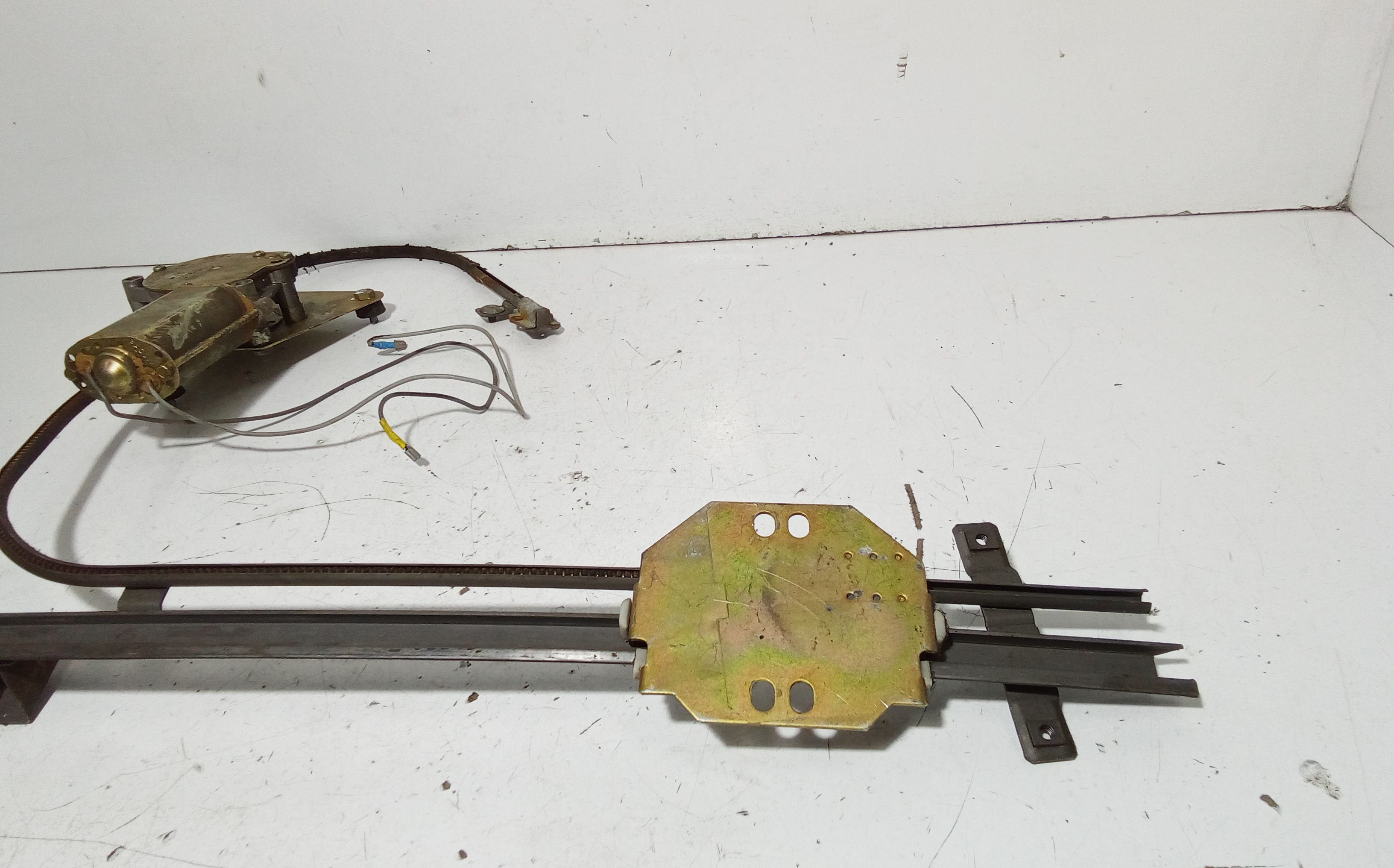 Cremagliera anteriore sinistra Guida LANCIA Trevi Serie (828_) (80>87)