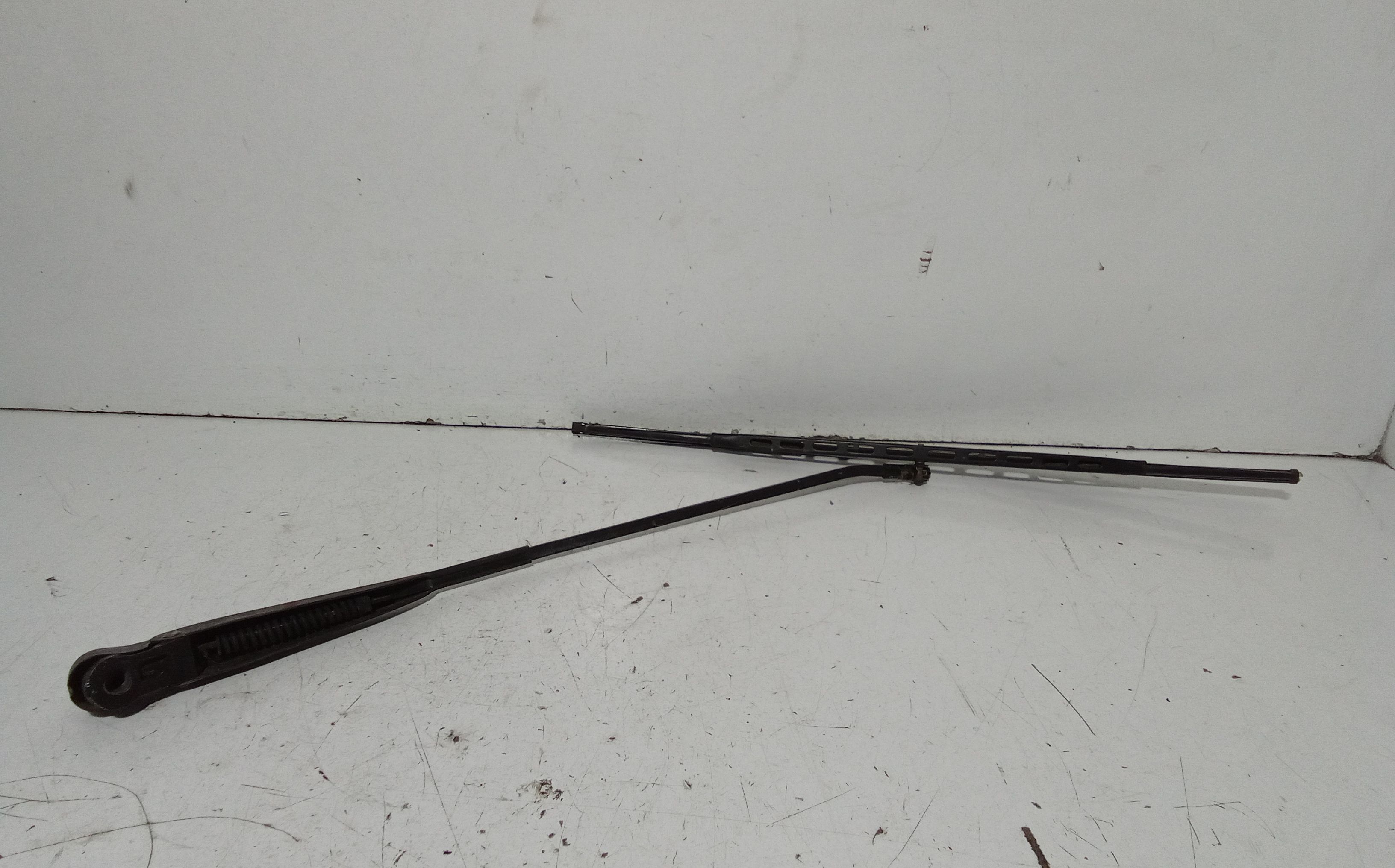 Braccio tergi posteriore LANCIA Trevi Serie (828_) (80>87)