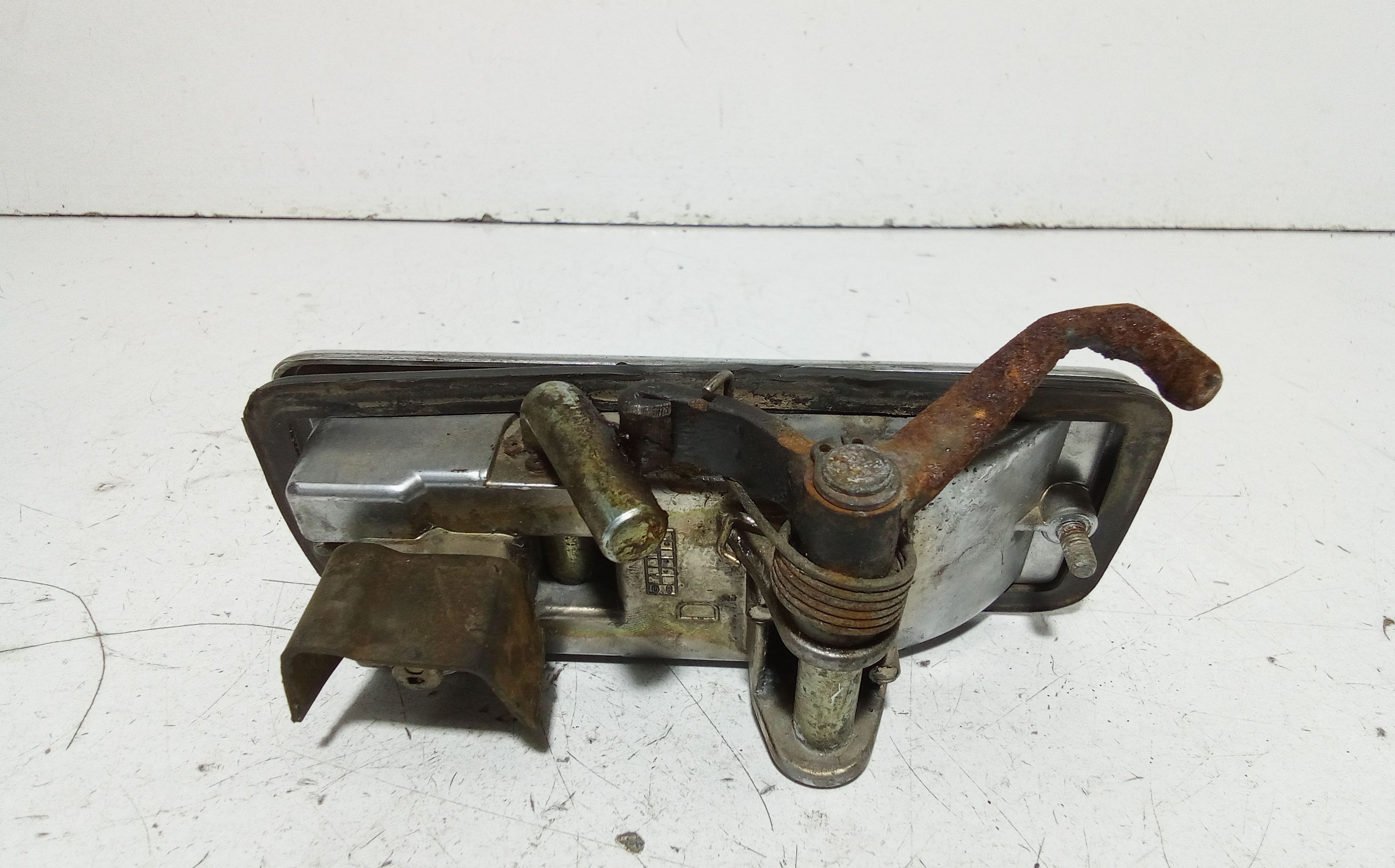 Maniglia esterna Anteriore Destra LANCIA Trevi Serie (828_) (80>87)