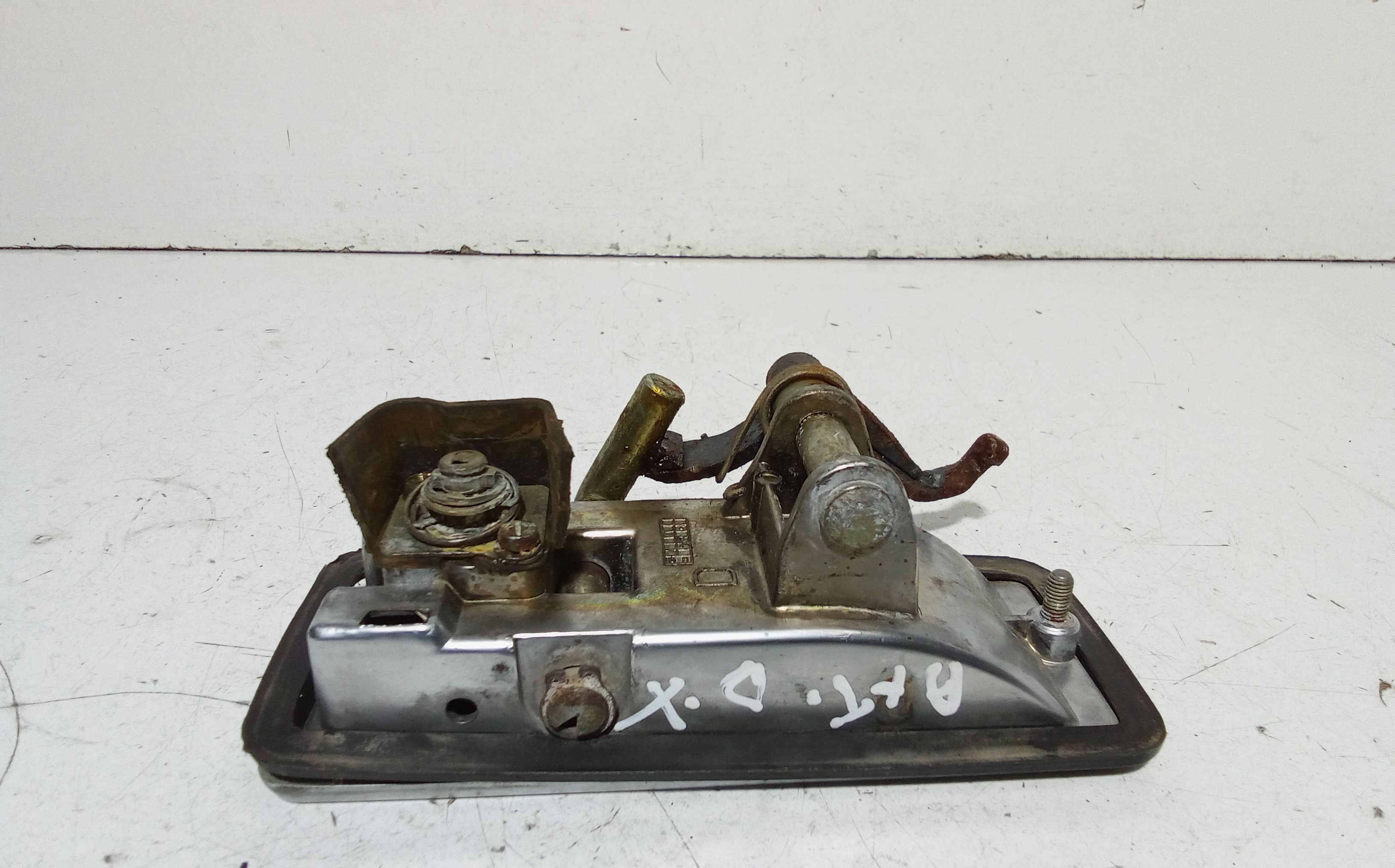 Maniglia esterna Anteriore Destra LANCIA Trevi Serie (828_) (80>87)