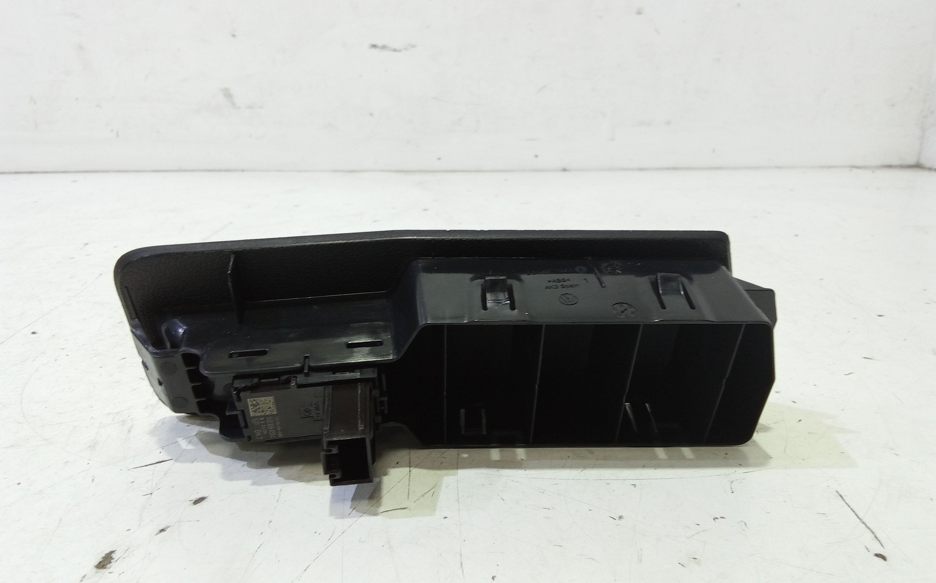 Pulsantiera Posteriore Destra VOLKSWAGEN T-Roc Serie