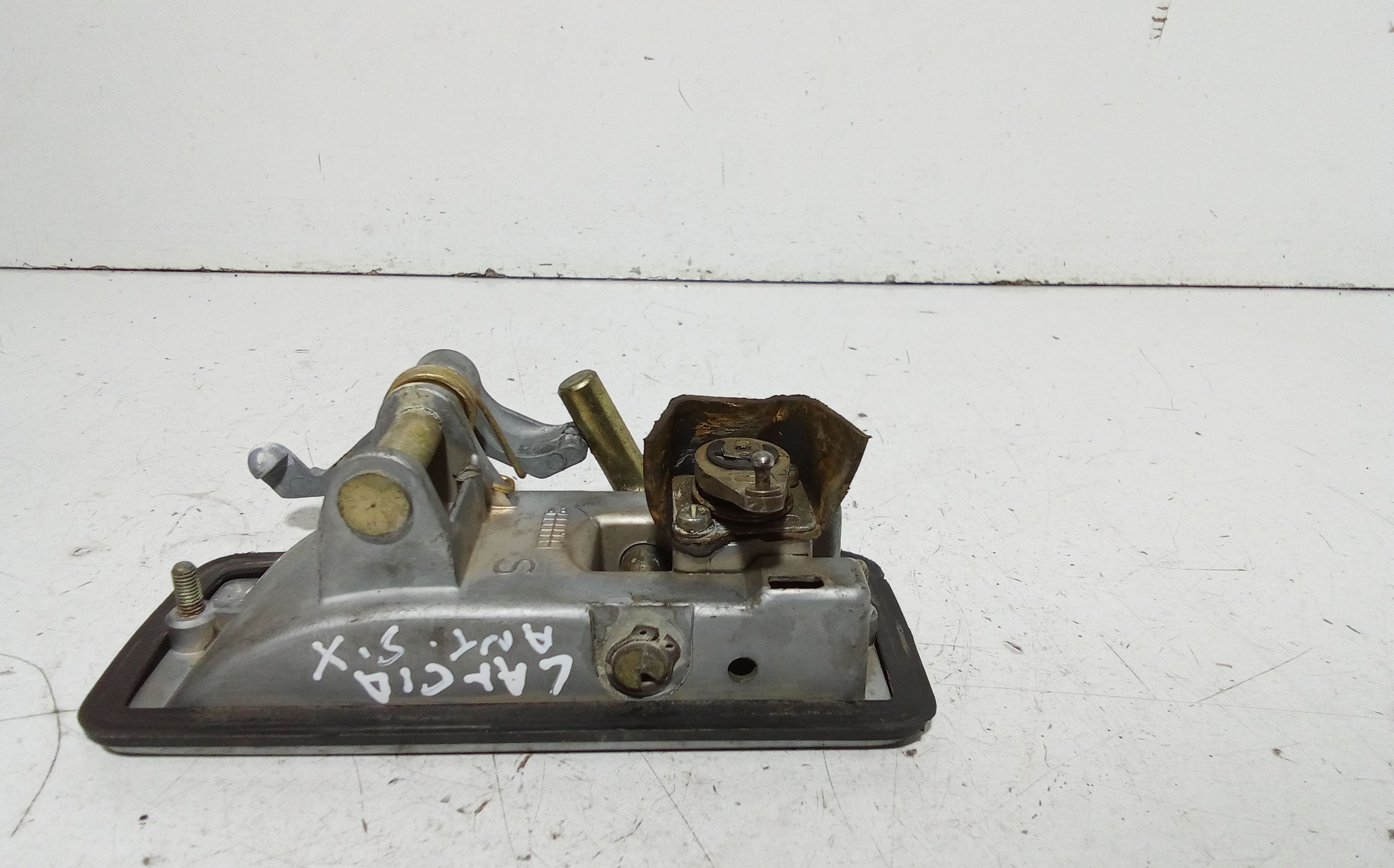 Maniglia esterna Anteriore Sinistra LANCIA Trevi Serie (828_) (80>87)