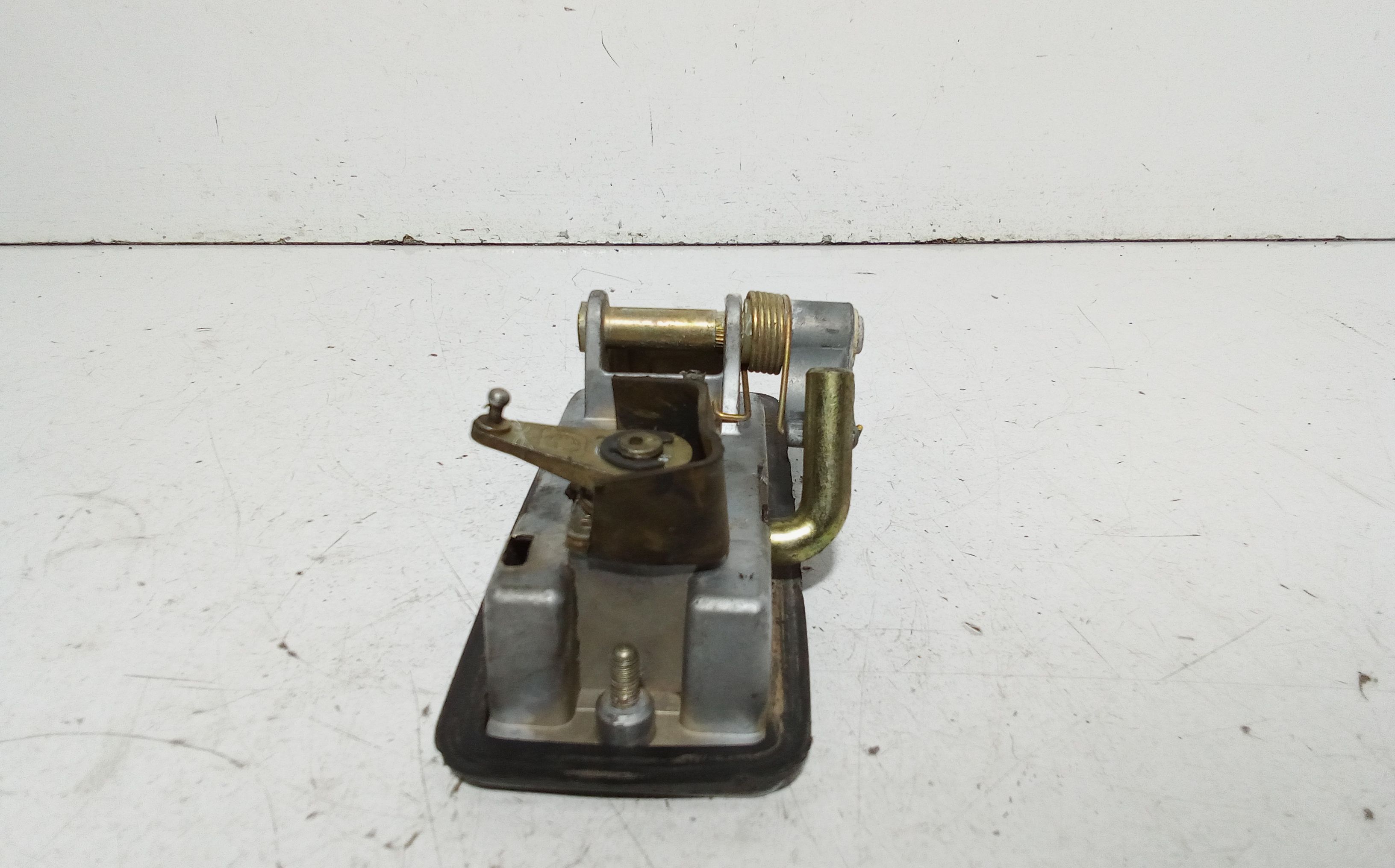 Maniglia esterna Anteriore Sinistra LANCIA Trevi Serie (828_) (80>87)