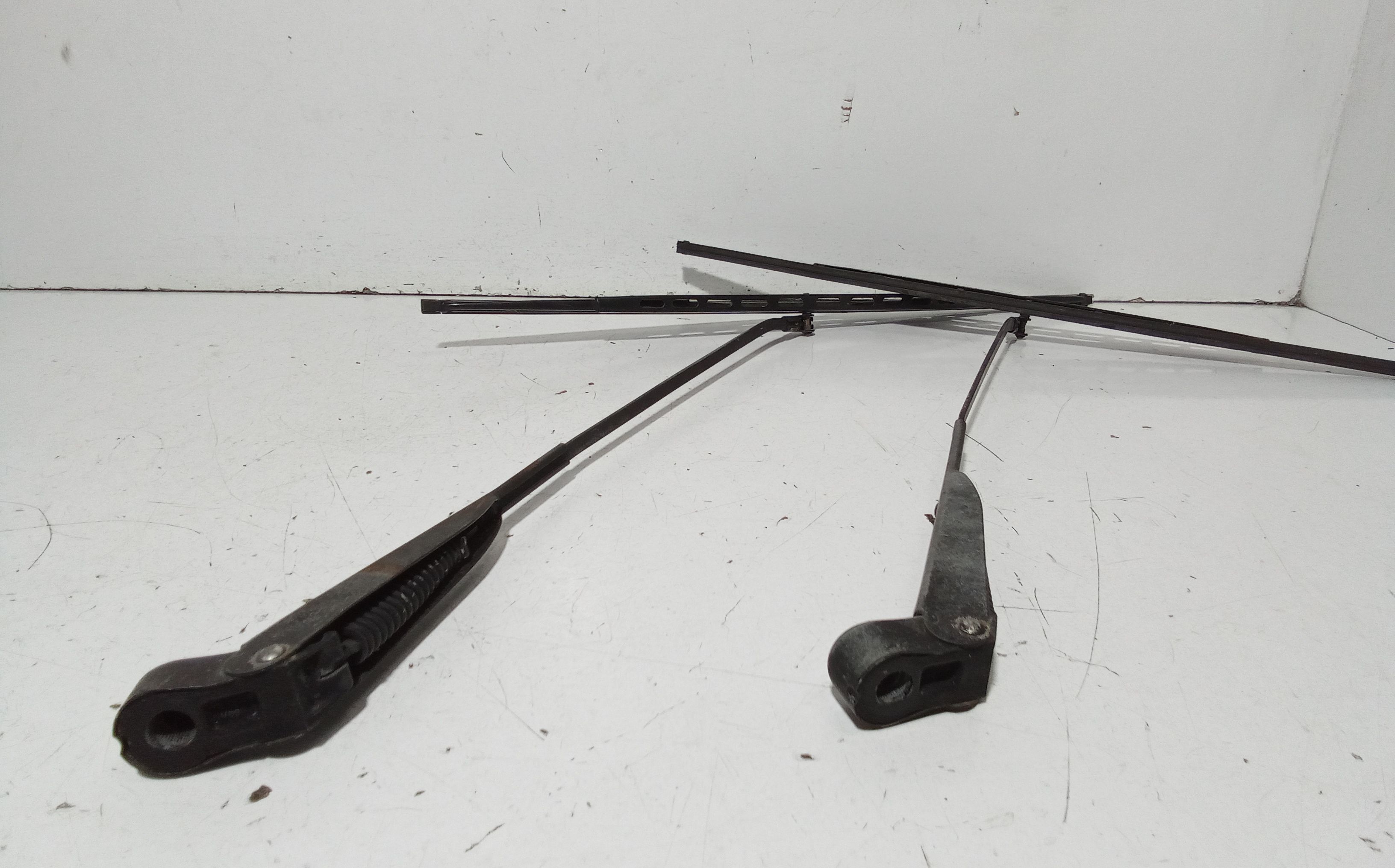 Bracci Tergi ant. LANCIA Trevi Serie (828_) (80>87)