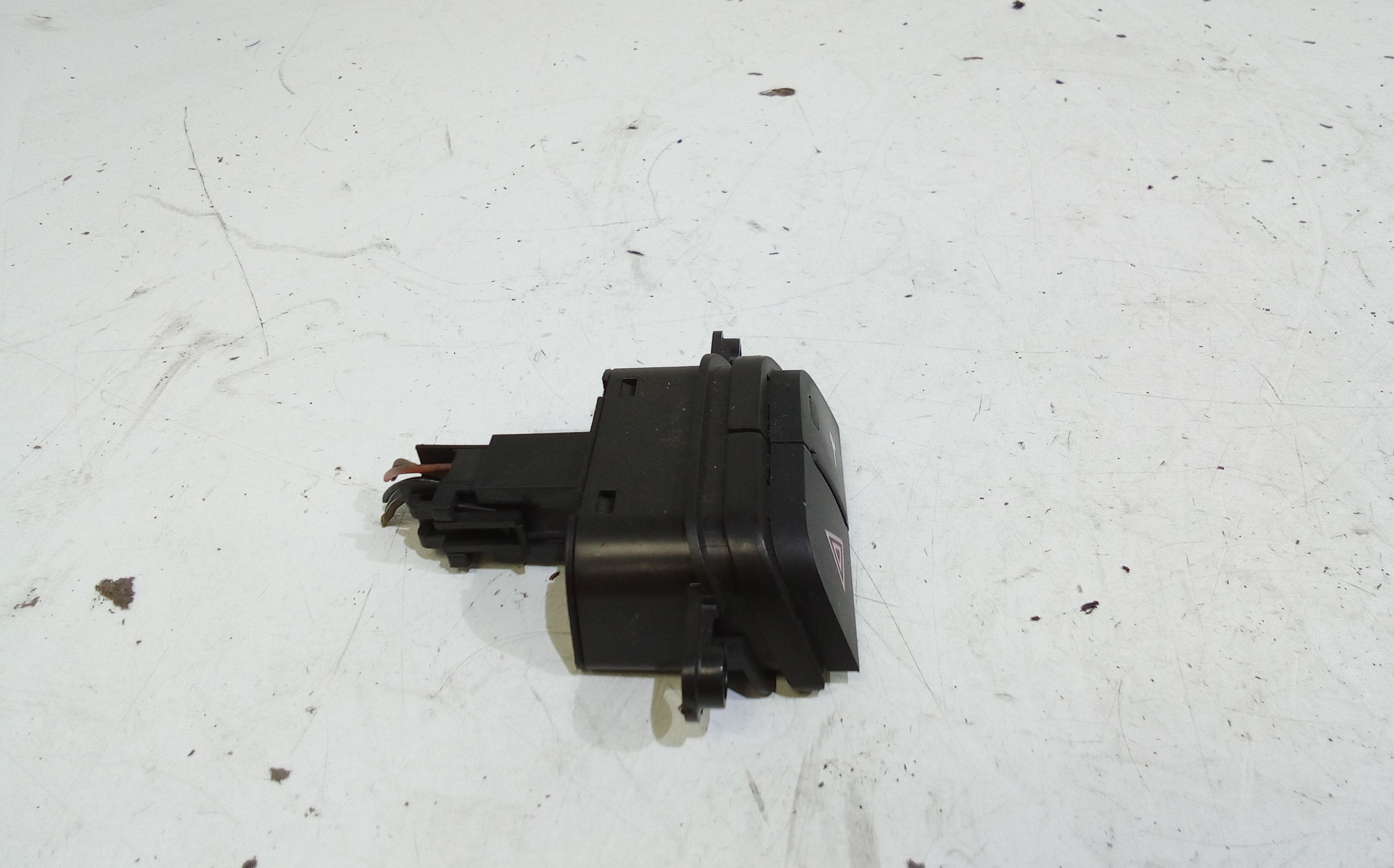 Pulsante luci di emergenza ALFA ROMEO Mito Serie (955_) (08>)