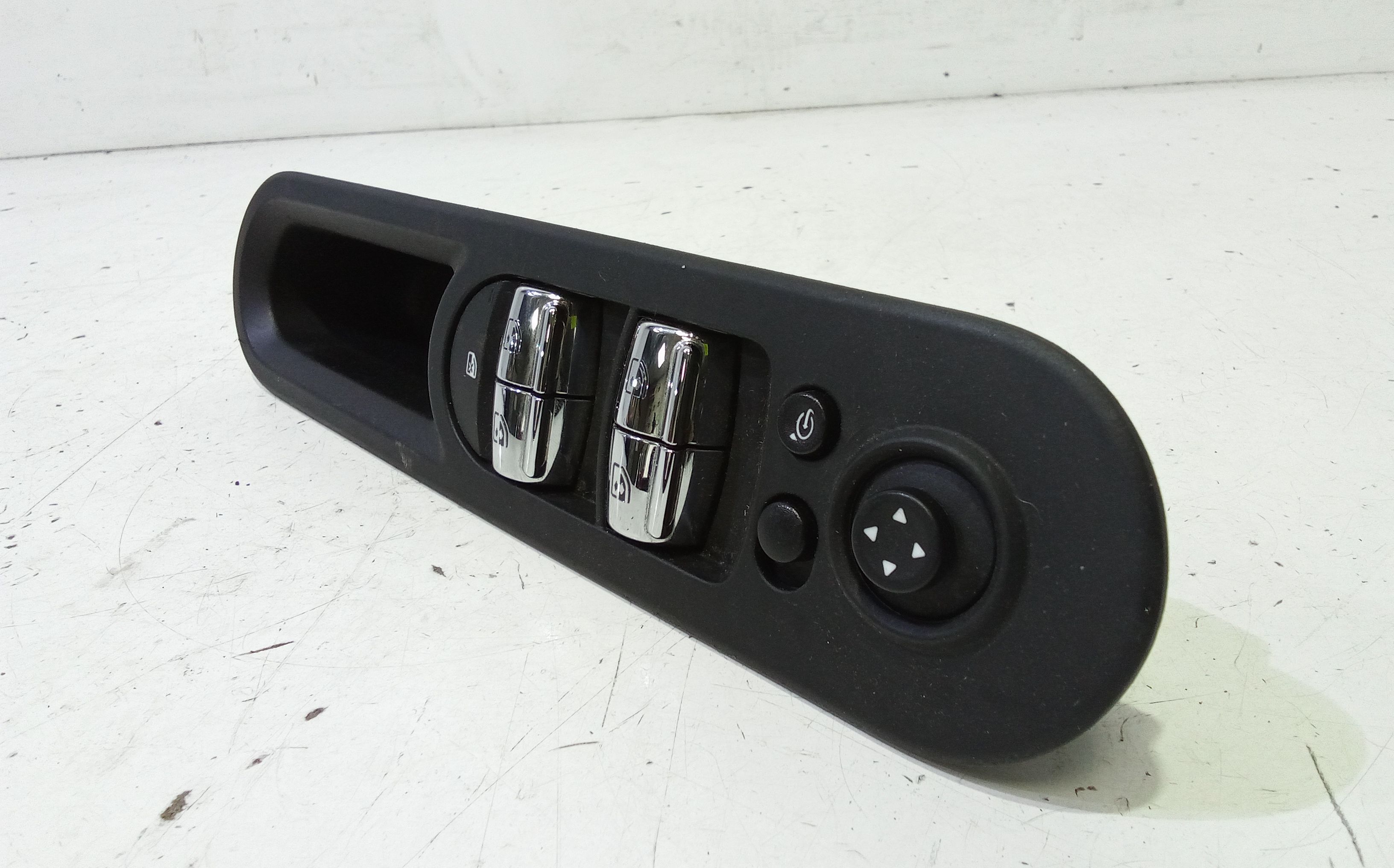 Pulsantiera anteriore sinistra Guida MINI Countryman S (16>)