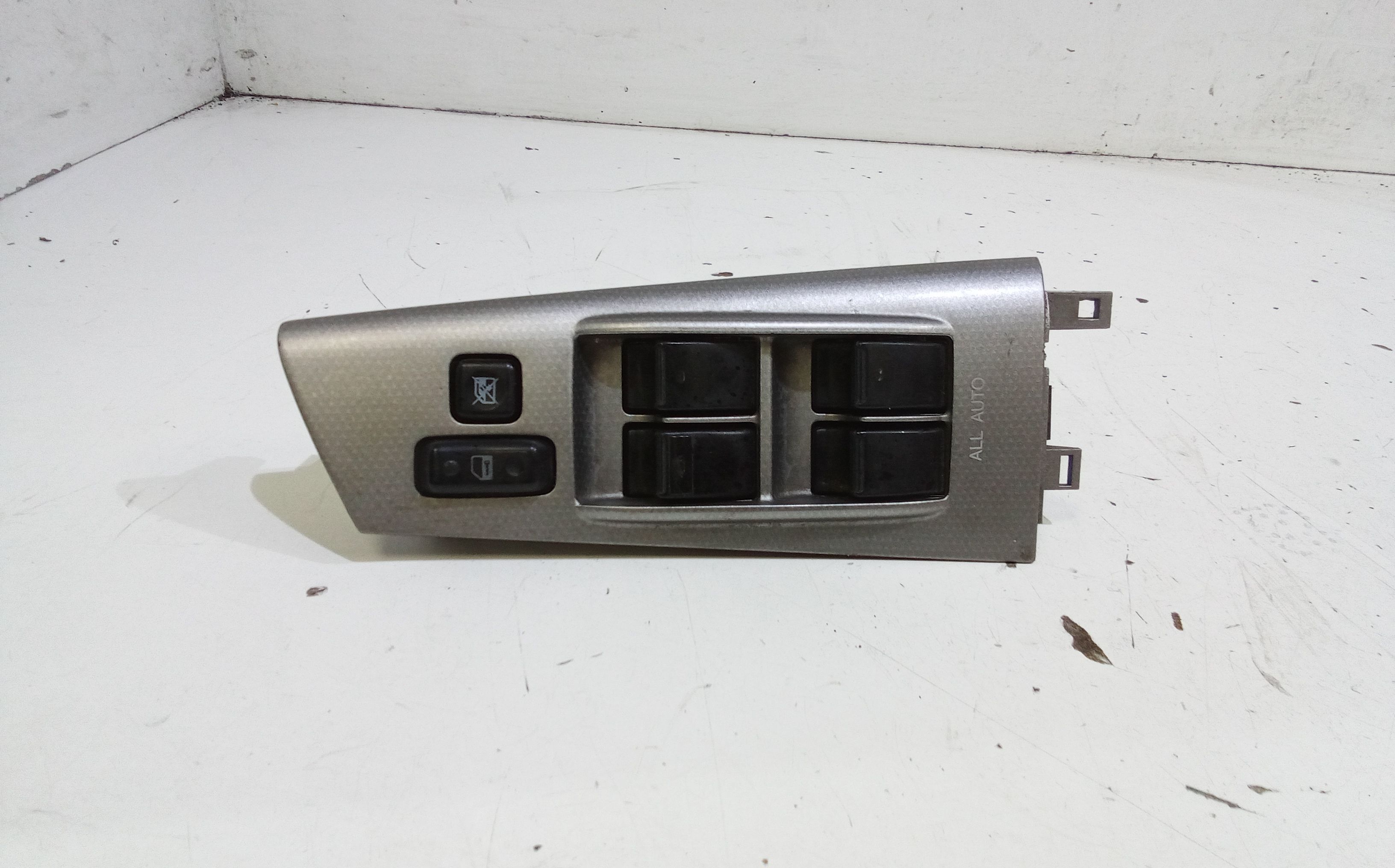 Pulsantiera anteriore sinistra Guida TOYOTA Corolla Berlina 3 Serie 3-5P