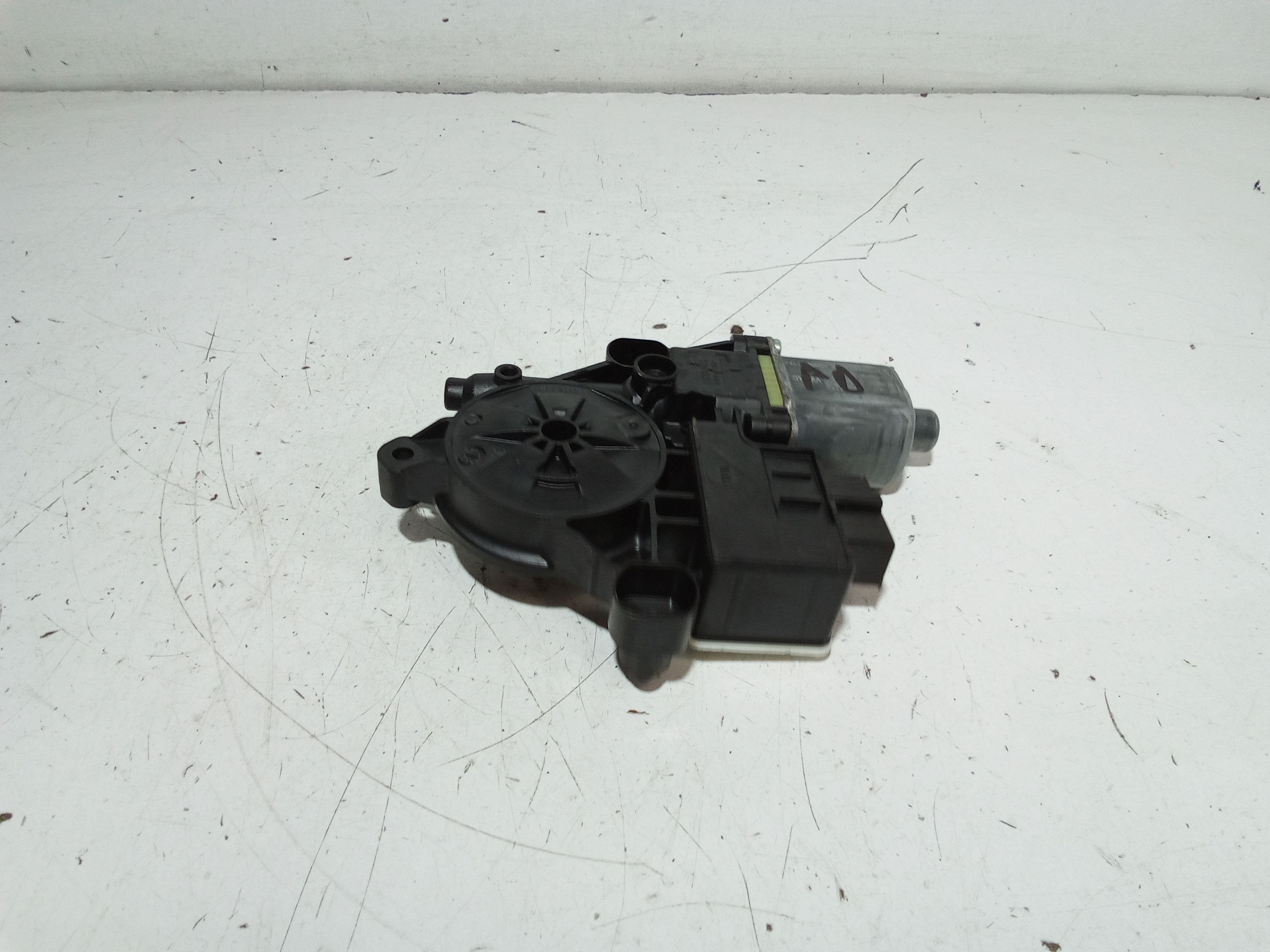 Motorino Alzavetro posteriore destra VOLKSWAGEN Polo 6 Serie