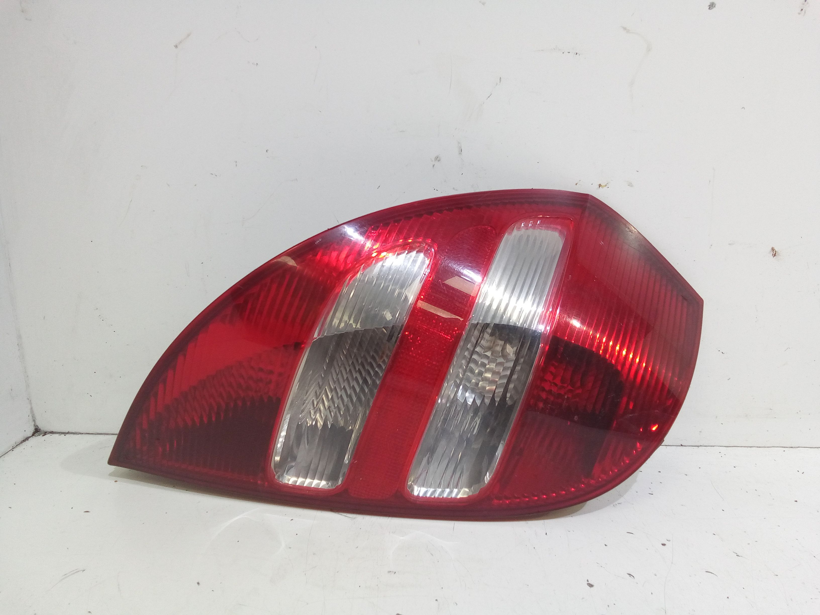 Fanale Posteriore SX Sinistro Per Volkswagen Passat Station Wagon 2005-2010 - Ricambio Faro Lato Guida - Codice 7438635055769 - Versione SW - 3