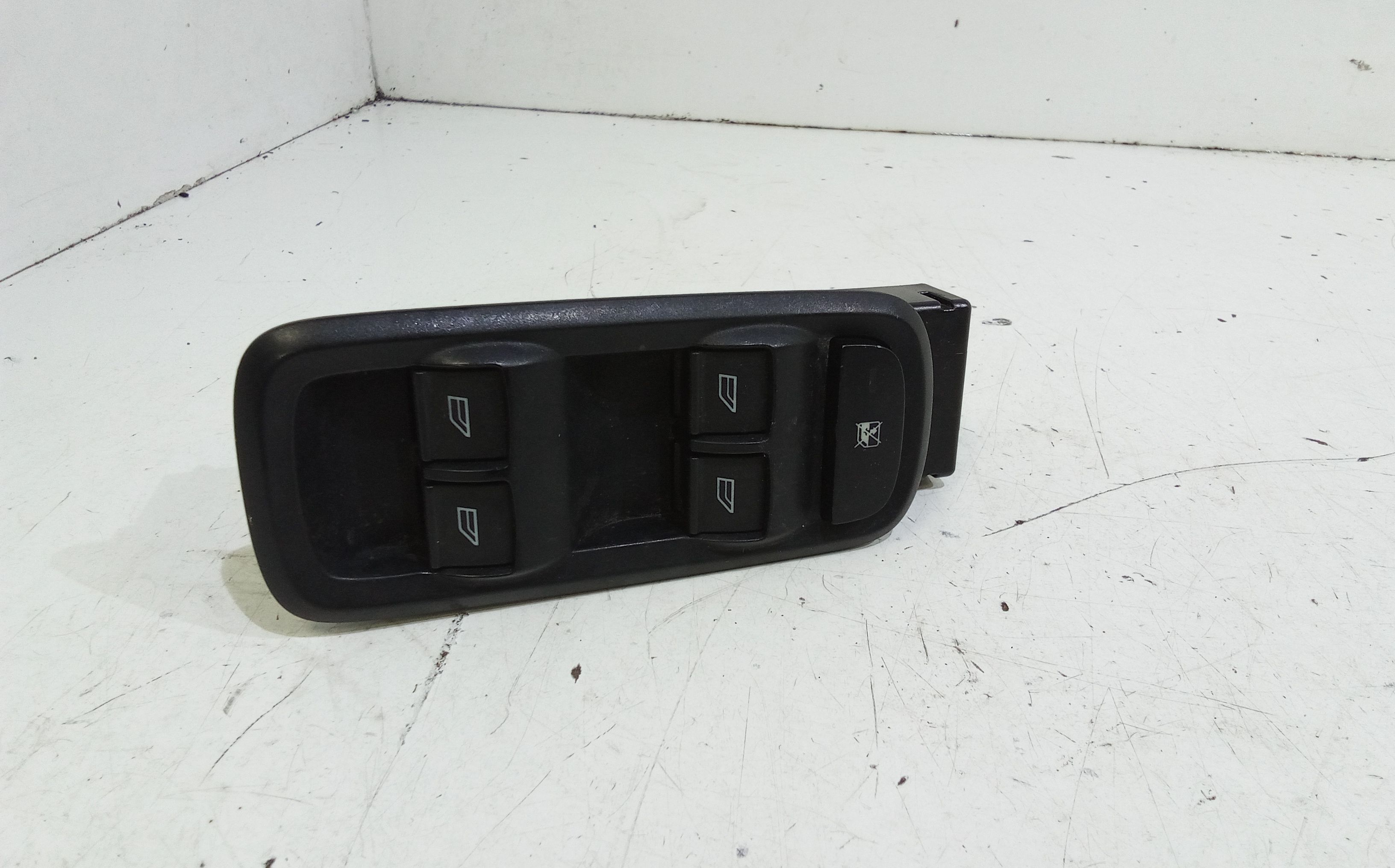 Pulsantiera anteriore sinistra Guida FORD Fiesta 6 Serie