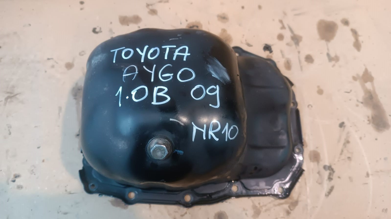 COPPA OLIO MOTORE TOYOTA Aygo 2° Serie 1.0 benzina (2009) RICAMBI USATI COPPA OLIO MOTORE TOYOTA Aygo 2° Serie 1.0 benzina (2009) RICAMBI USATI